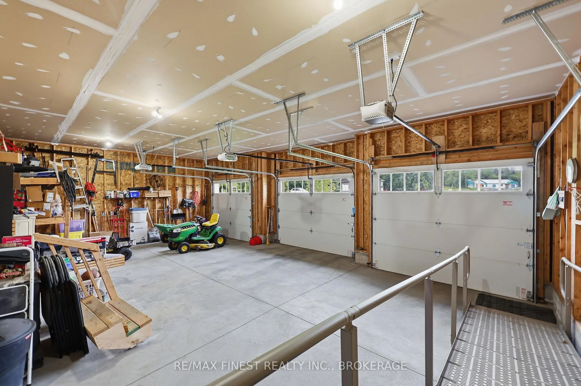 Photo 40 of 1046 Kam Avenue, Frontenac, Frontenac South — HOMEH