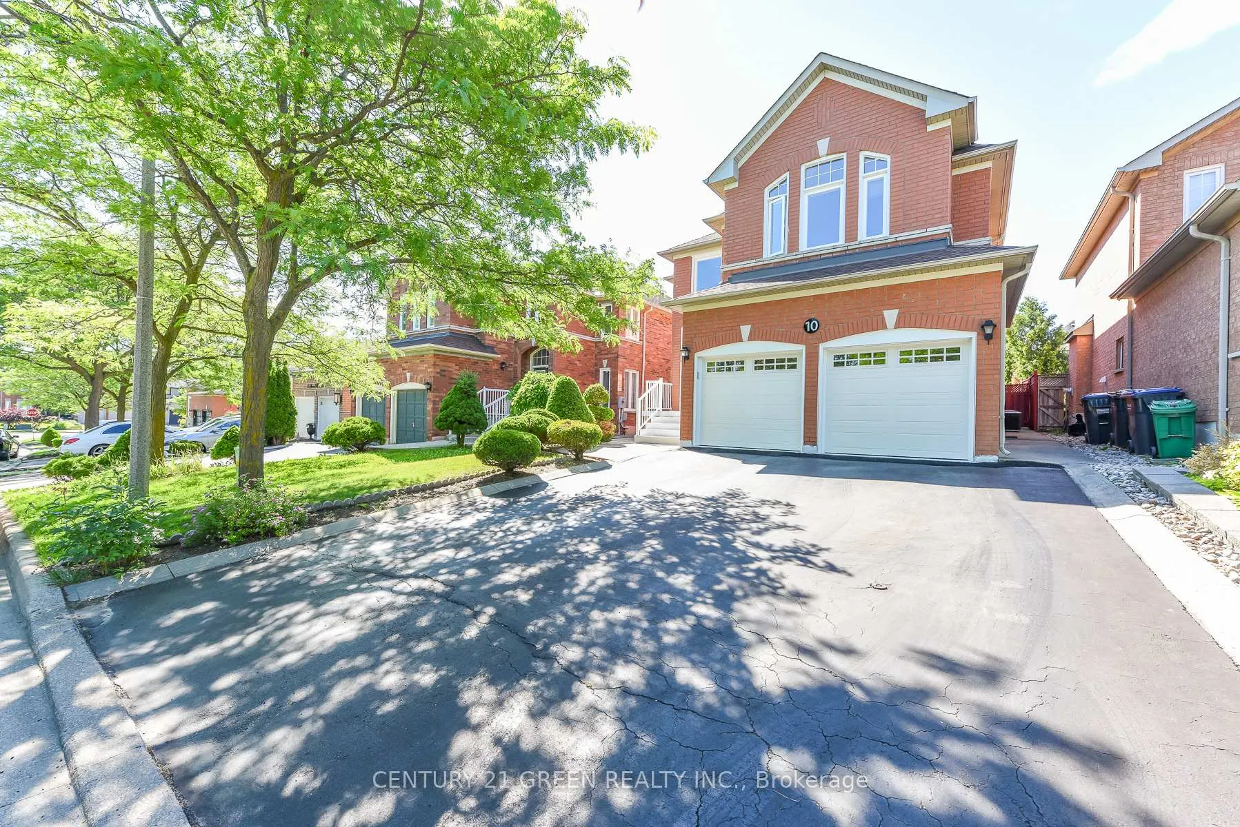 Front of 10 Sierra Peak Court