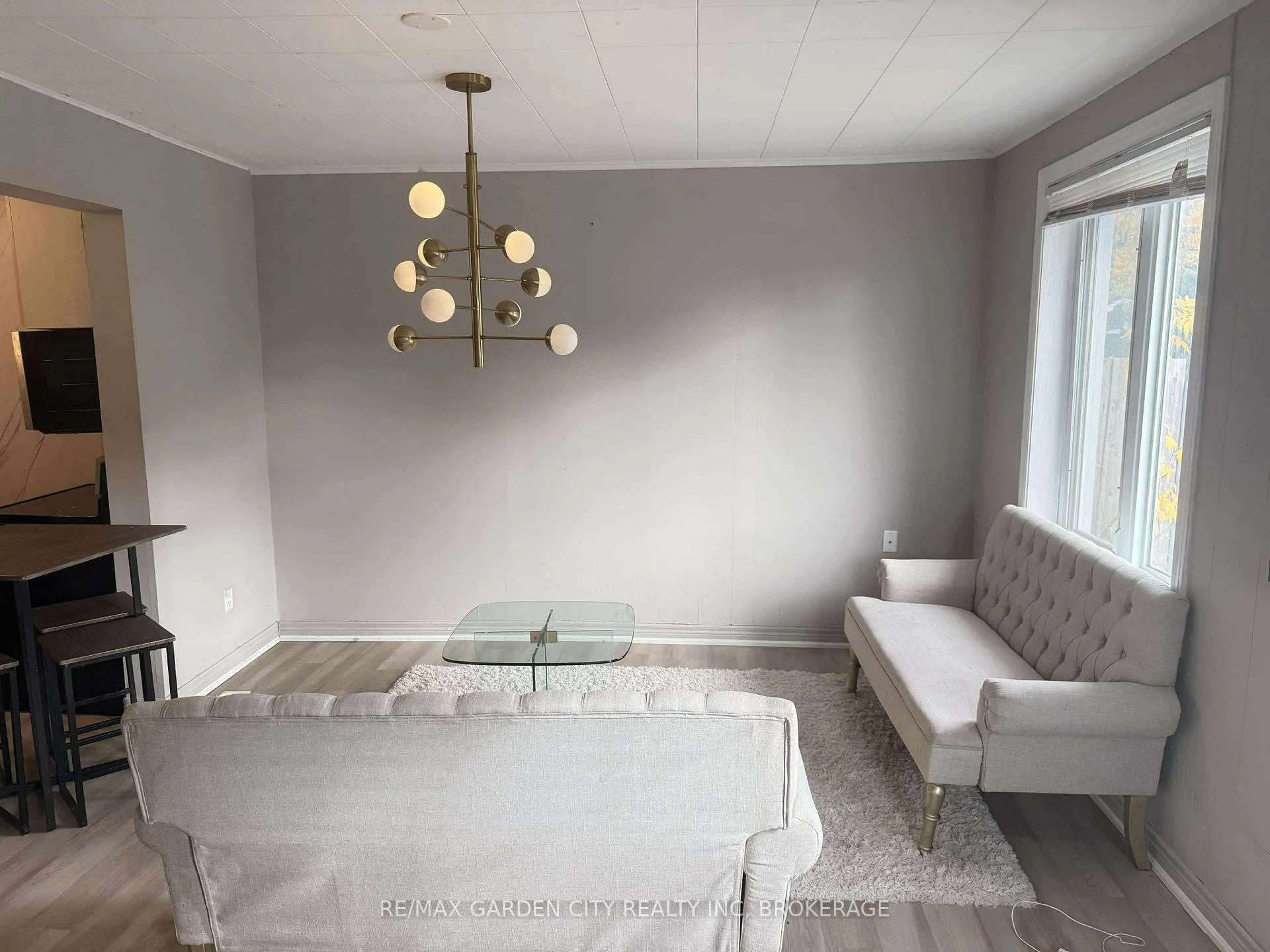 Photo 3 of Unit 1, 130 St Paul Crescent E, St. Catharines, Western Hill — HOMEH