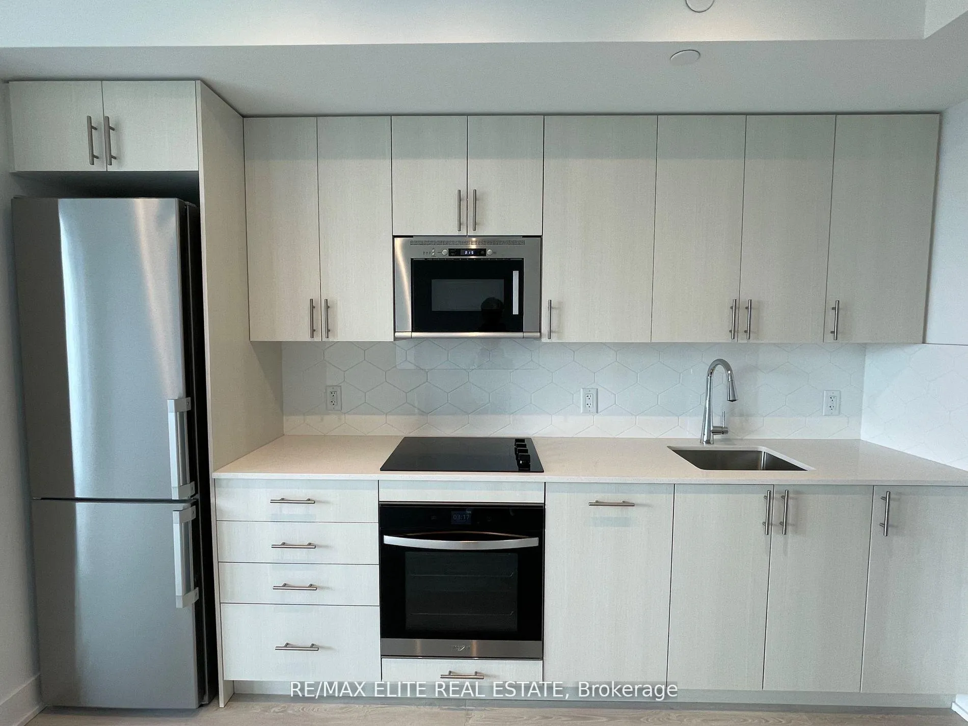 Photo 2 of Unit 2715, 2545 Simcoe Street N, Oshawa, Windfields — HOMEH