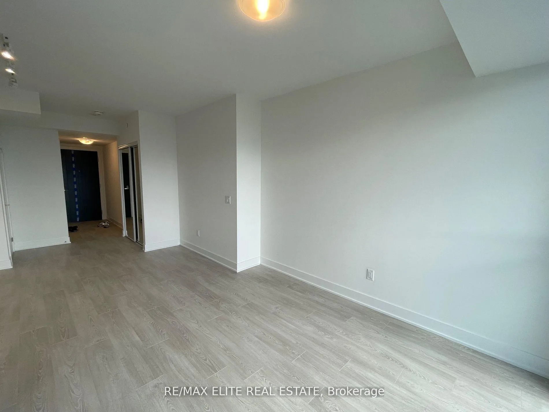 Photo 4 of Unit 2715, 2545 Simcoe Street N, Oshawa, Windfields — HOMEH