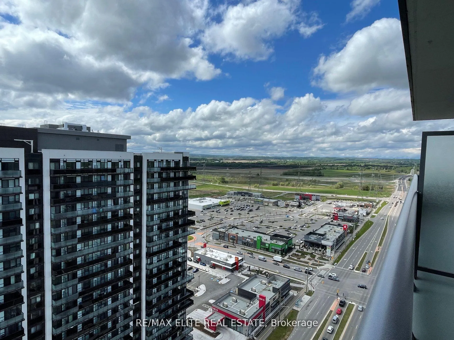 Photo 12 of Unit 2715, 2545 Simcoe Street N, Oshawa, Windfields — HOMEH
