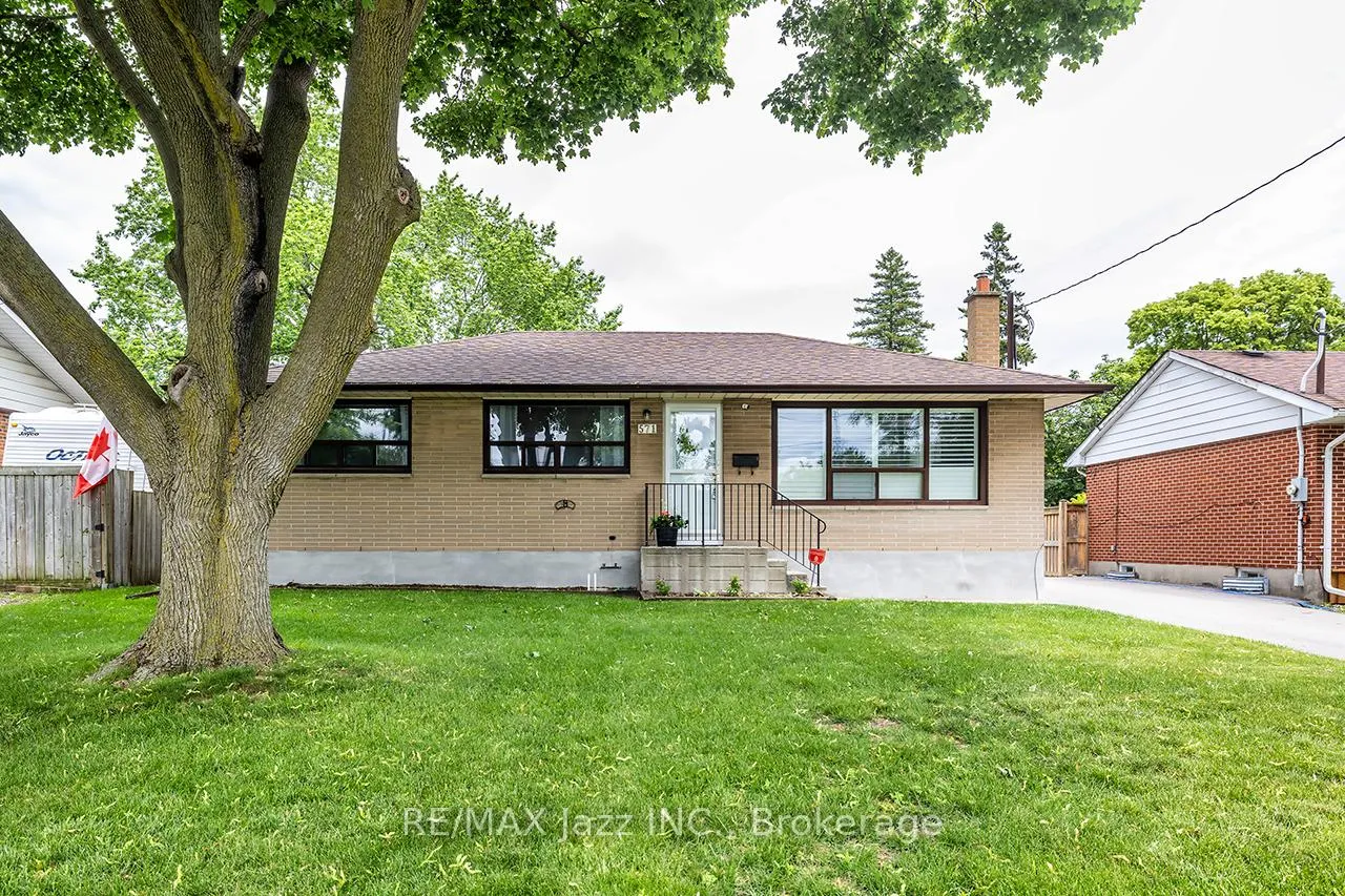 Photo 2 of 571 Finucane Street, Oshawa, McLaughlin — HOMEH