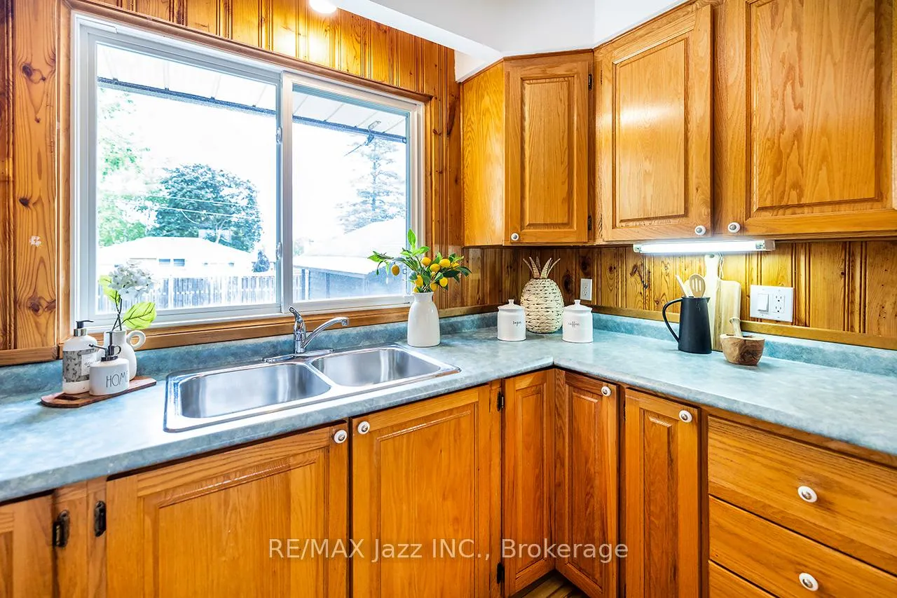 Photo 13 of 571 Finucane Street, Oshawa, McLaughlin — HOMEH