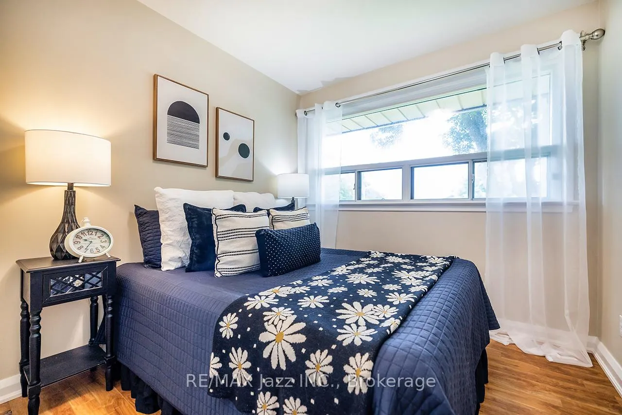 Photo 16 of 571 Finucane Street, Oshawa, McLaughlin — HOMEH
