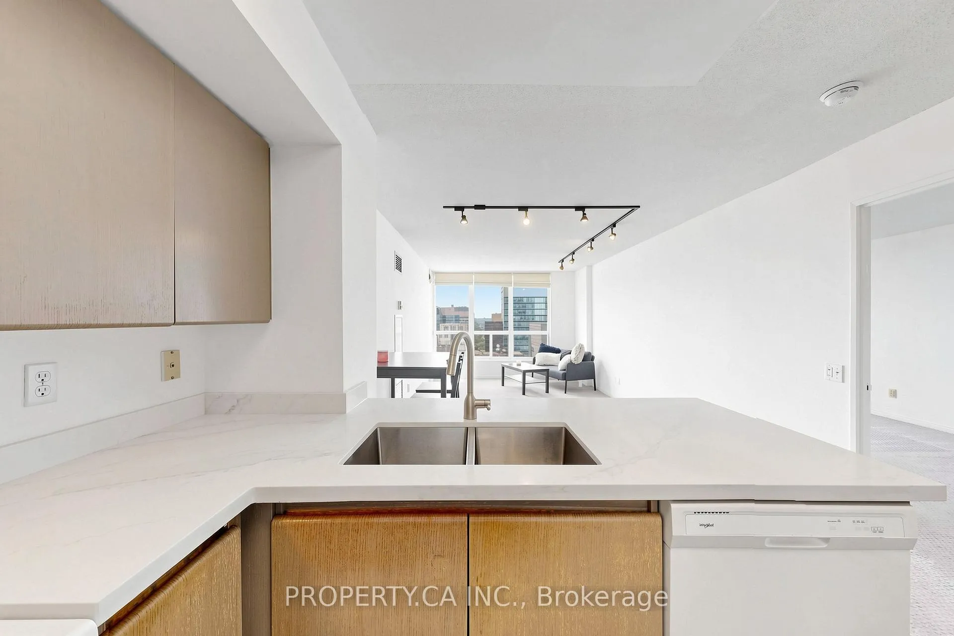 Photo 8 of Unit 3303, 750 Bay Street, Toronto, Bay Street Corridor — HOMEH