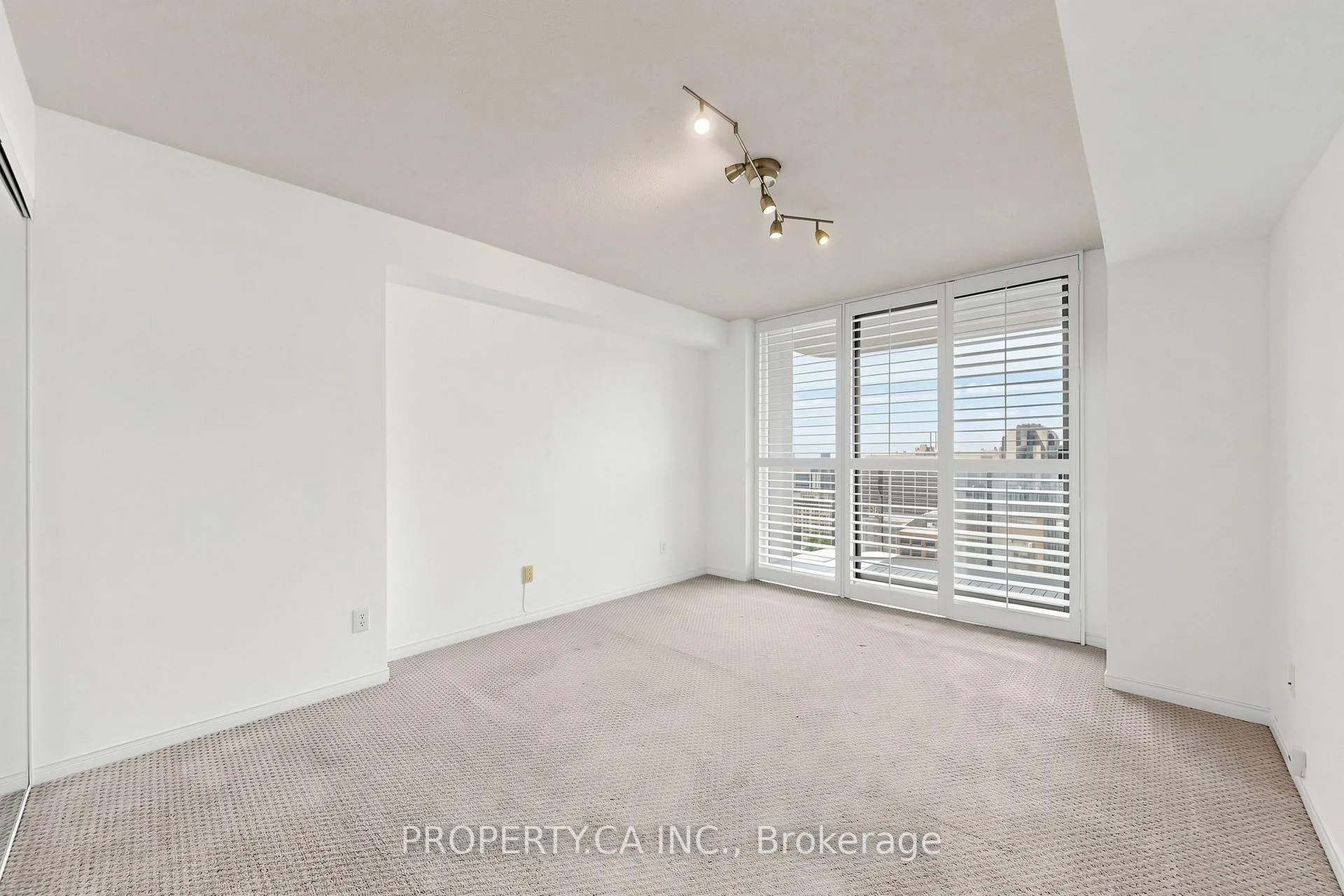 Photo 14 of Unit 3303, 750 Bay Street, Toronto, Bay Street Corridor — HOMEH
