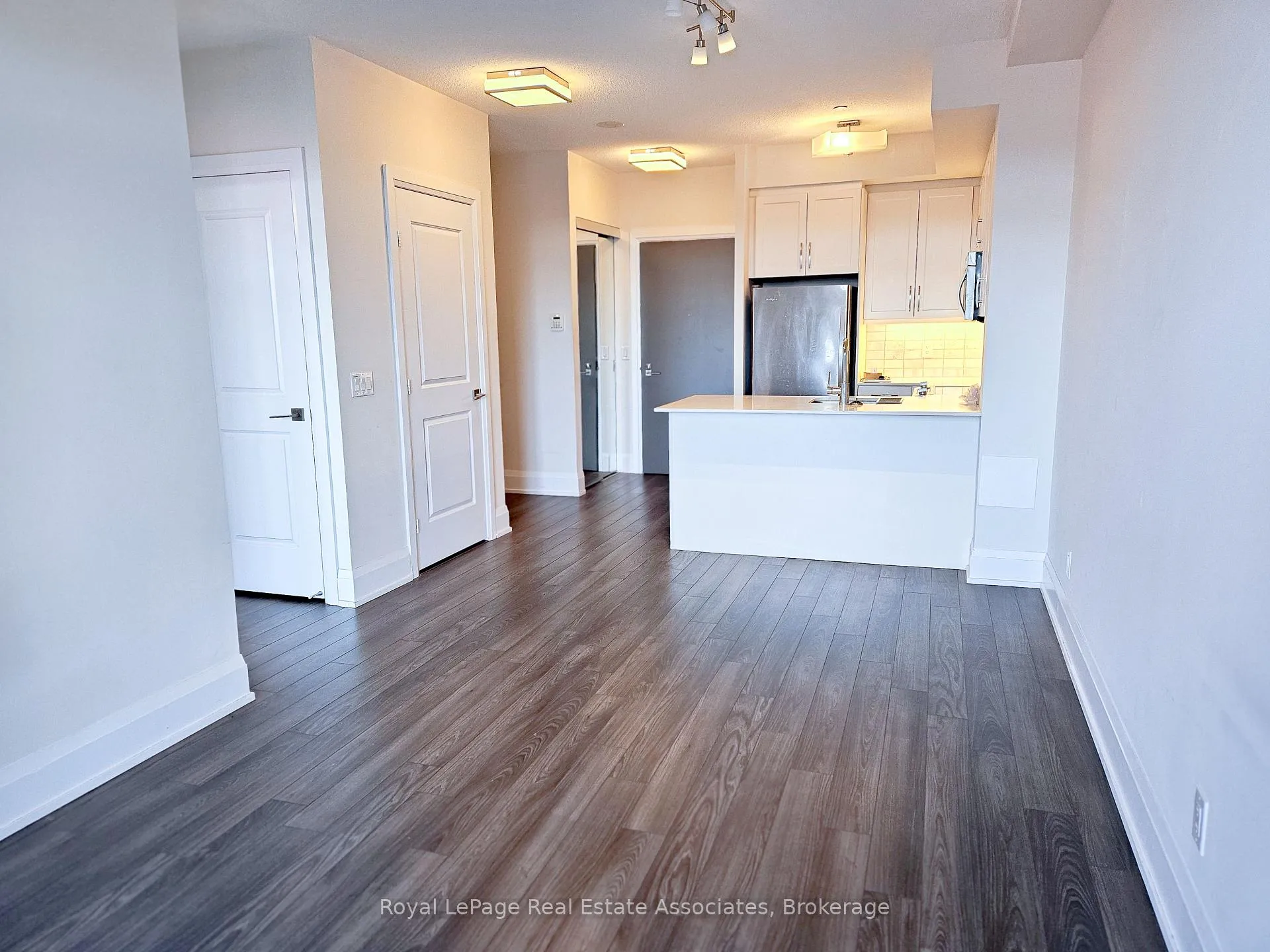 Photo 1 of Unit 807, 1 Old Mill Drive, Toronto, High Park-Swansea — HOMEH