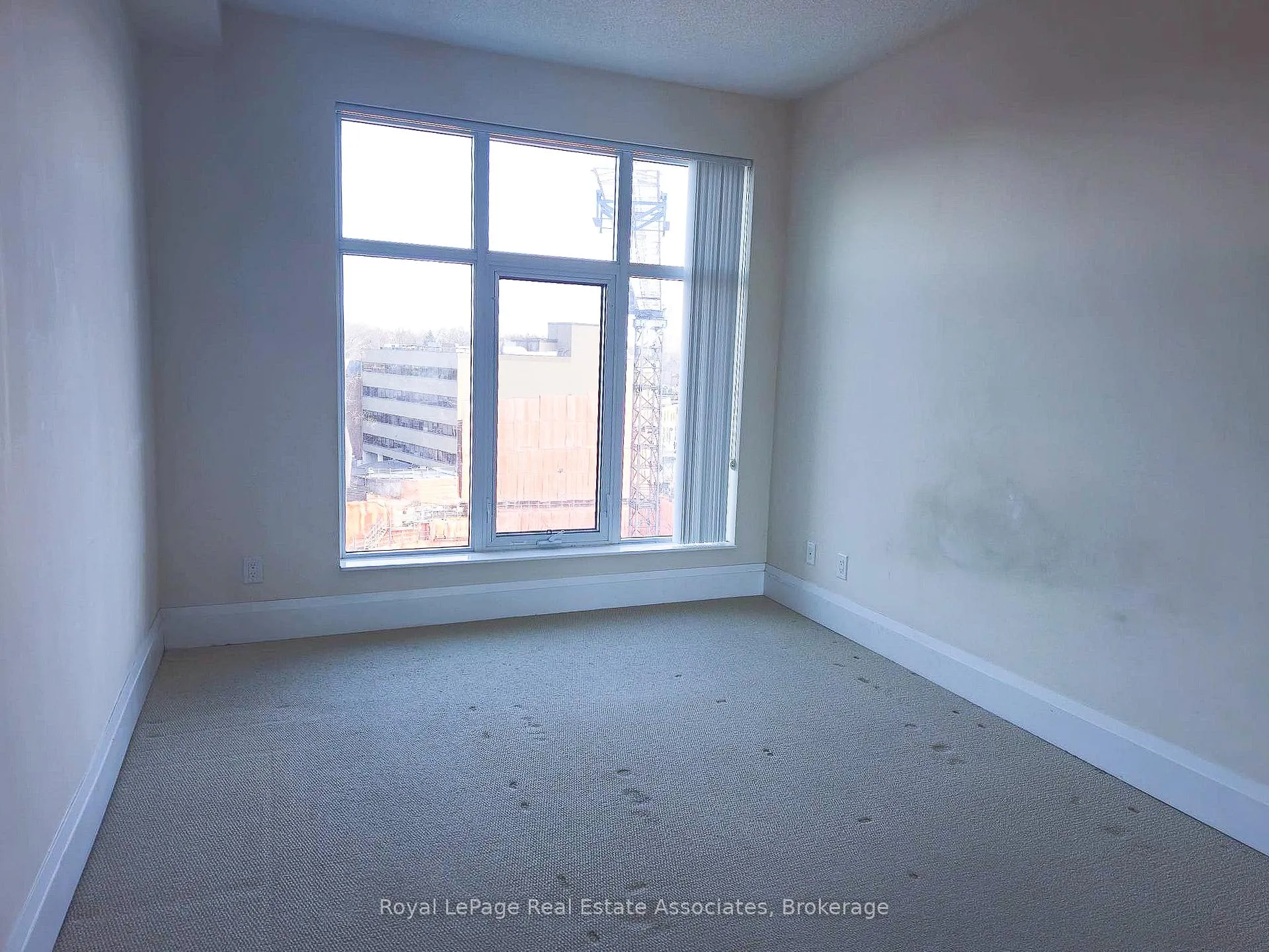 Photo 3 of Unit 807, 1 Old Mill Drive, Toronto, High Park-Swansea — HOMEH