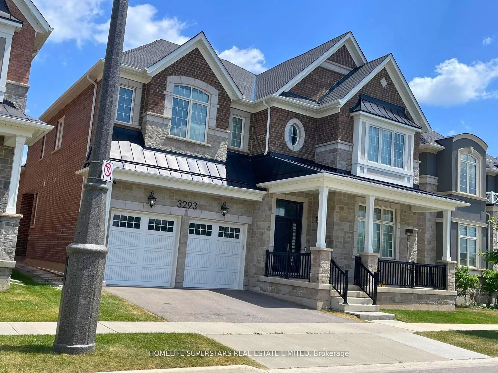 Front of 3293 George Savage Avenue