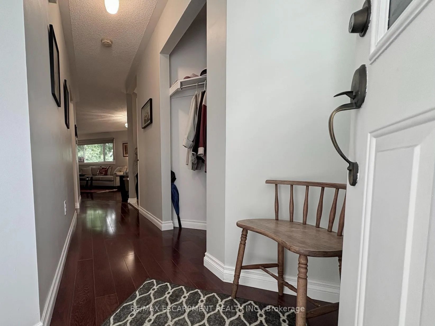 Photo 6 of 227 Silverbirch Boulevard, Hamilton, Rural Glanbrook — HOMEH
