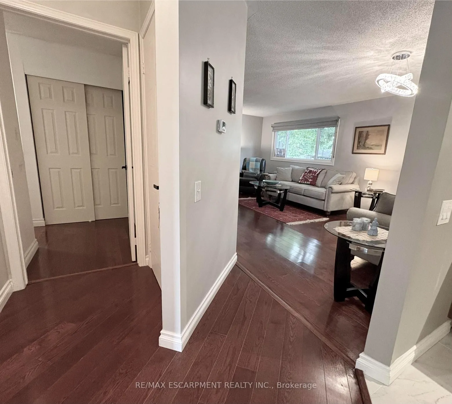 Photo 8 of 227 Silverbirch Boulevard, Hamilton, Rural Glanbrook — HOMEH