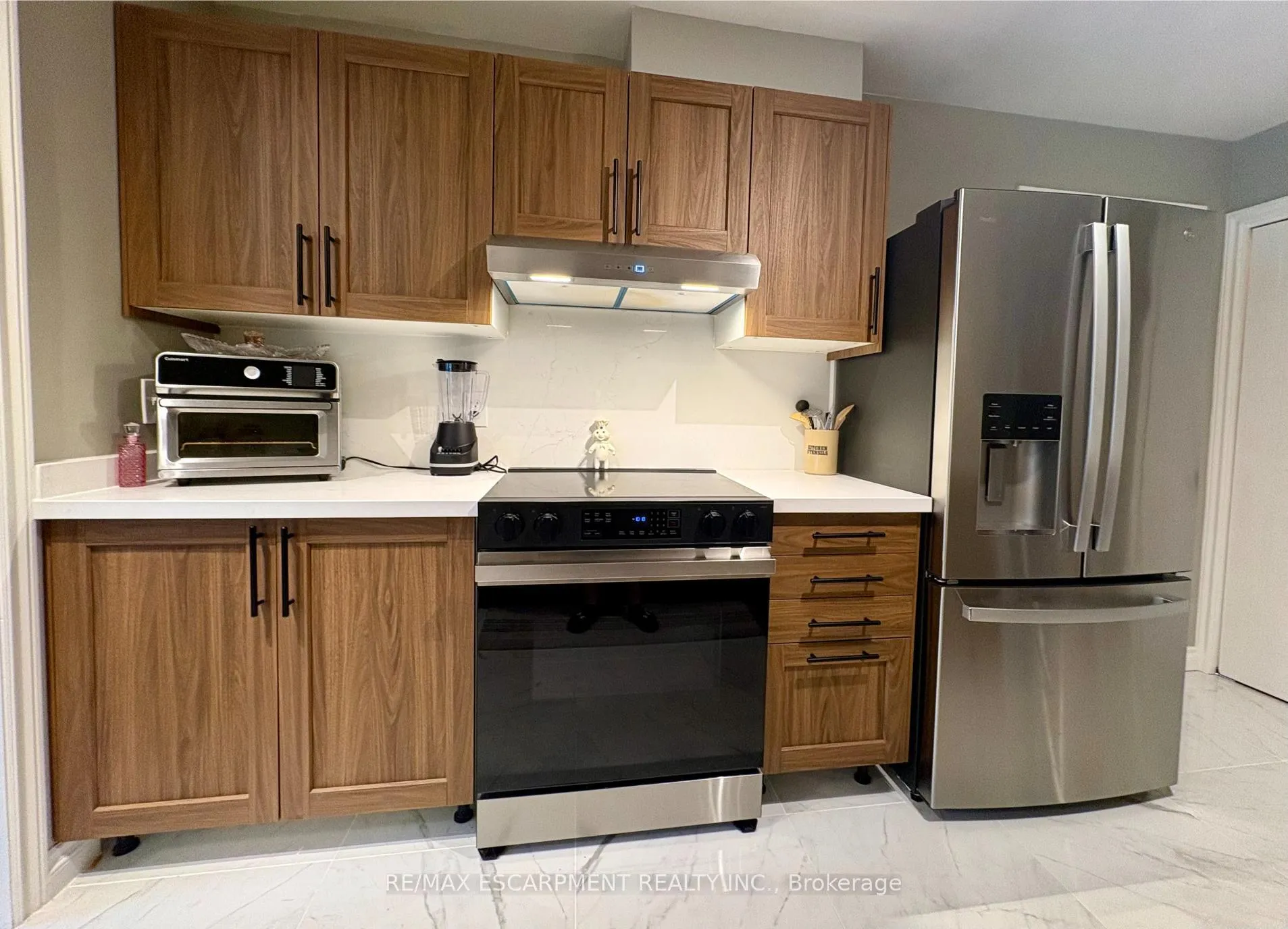Photo 24 of 227 Silverbirch Boulevard, Hamilton, Rural Glanbrook — HOMEH