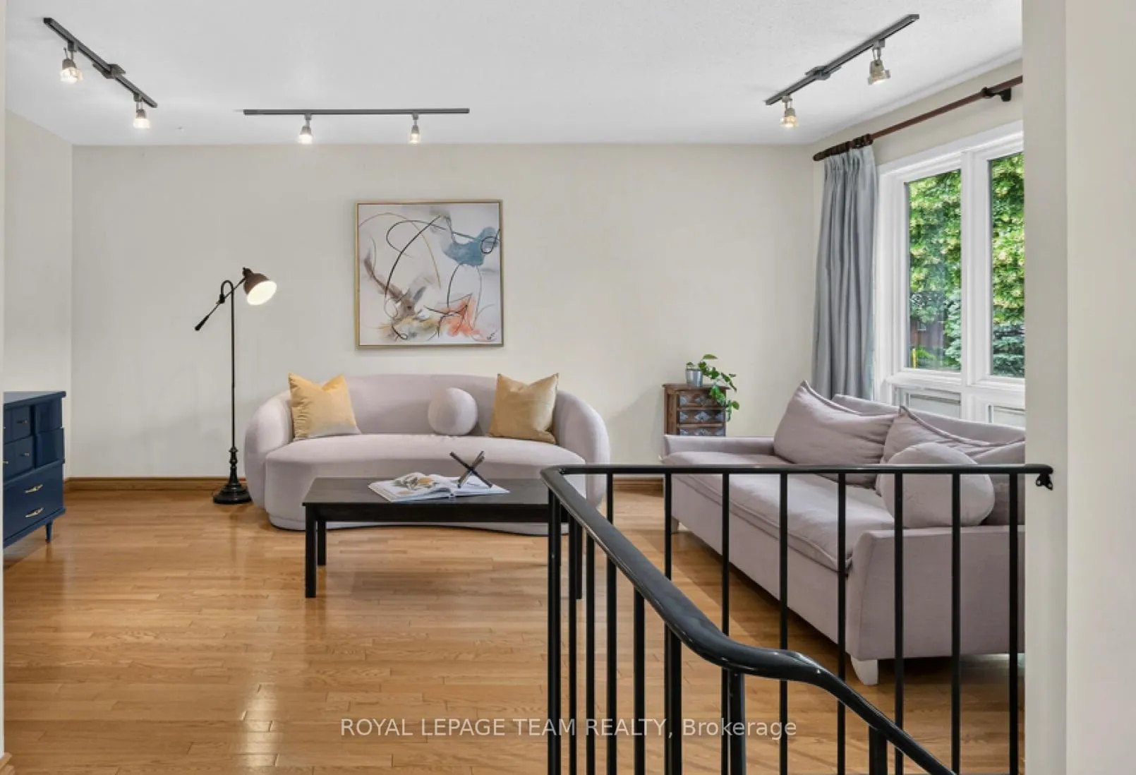 Photo 7 of 1282 Alloway Crescent, Ottawa, Carson Grove — HOMEH