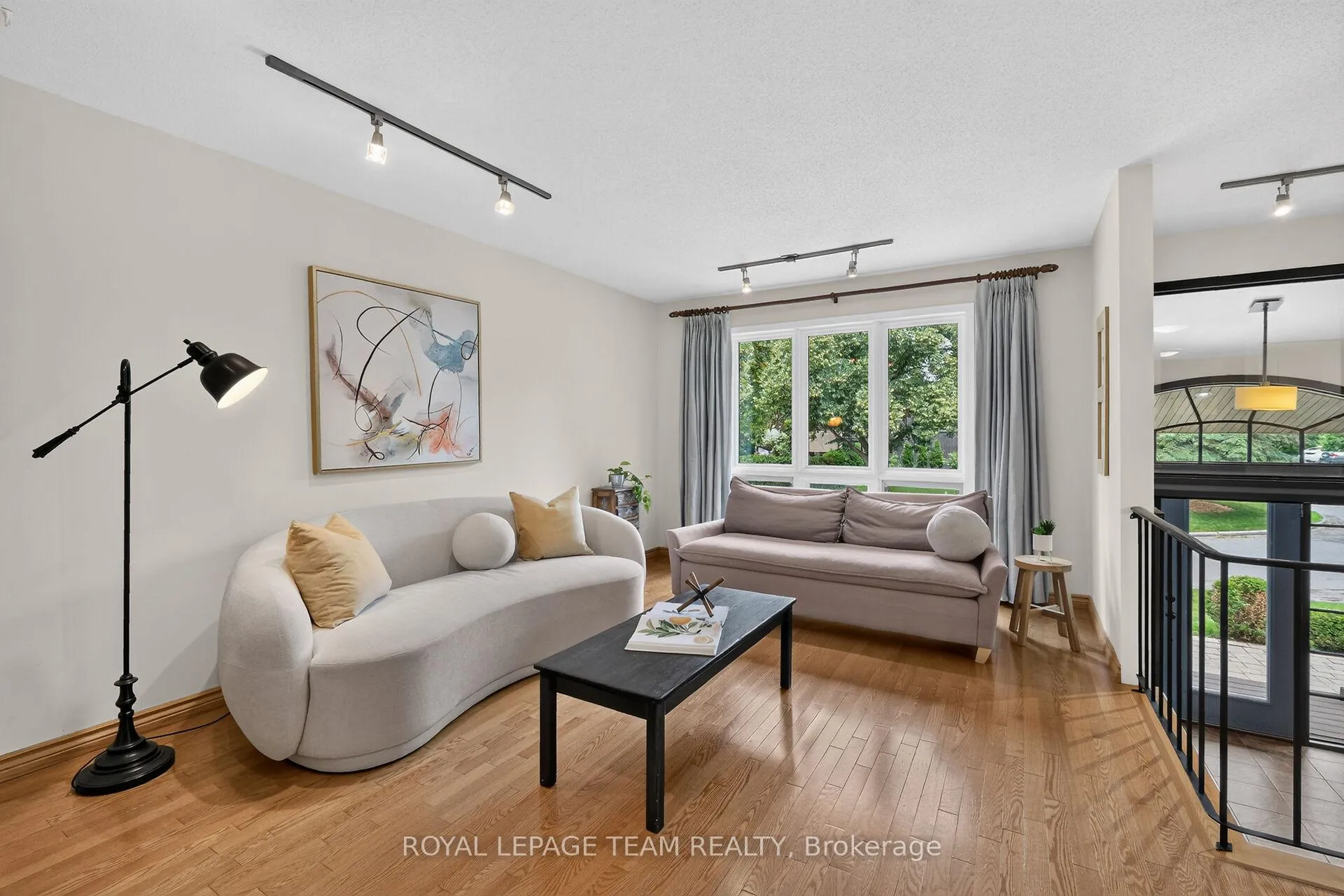 Photo 9 of 1282 Alloway Crescent, Ottawa, Carson Grove — HOMEH
