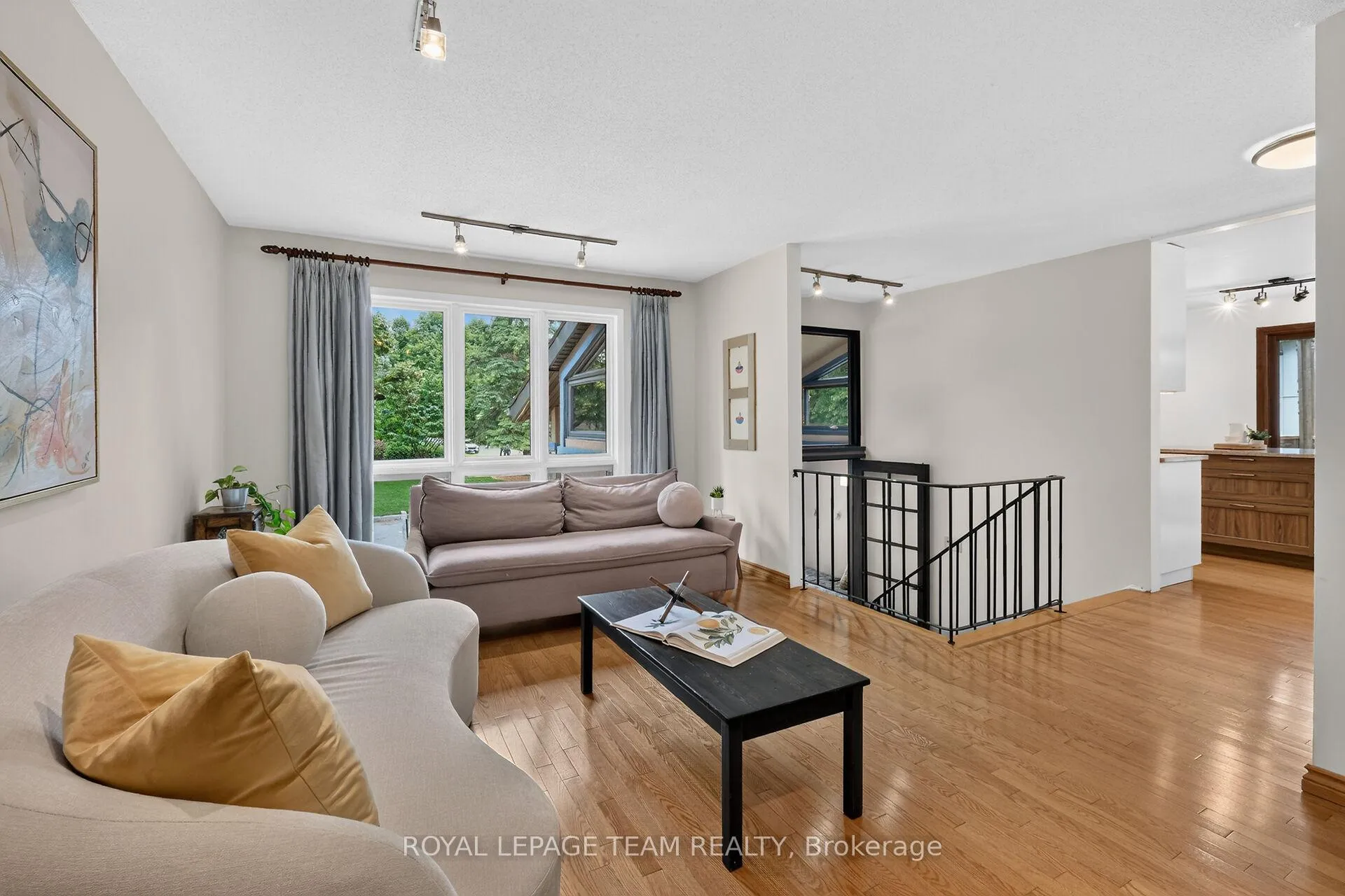 Photo 11 of 1282 Alloway Crescent, Ottawa, Carson Grove — HOMEH