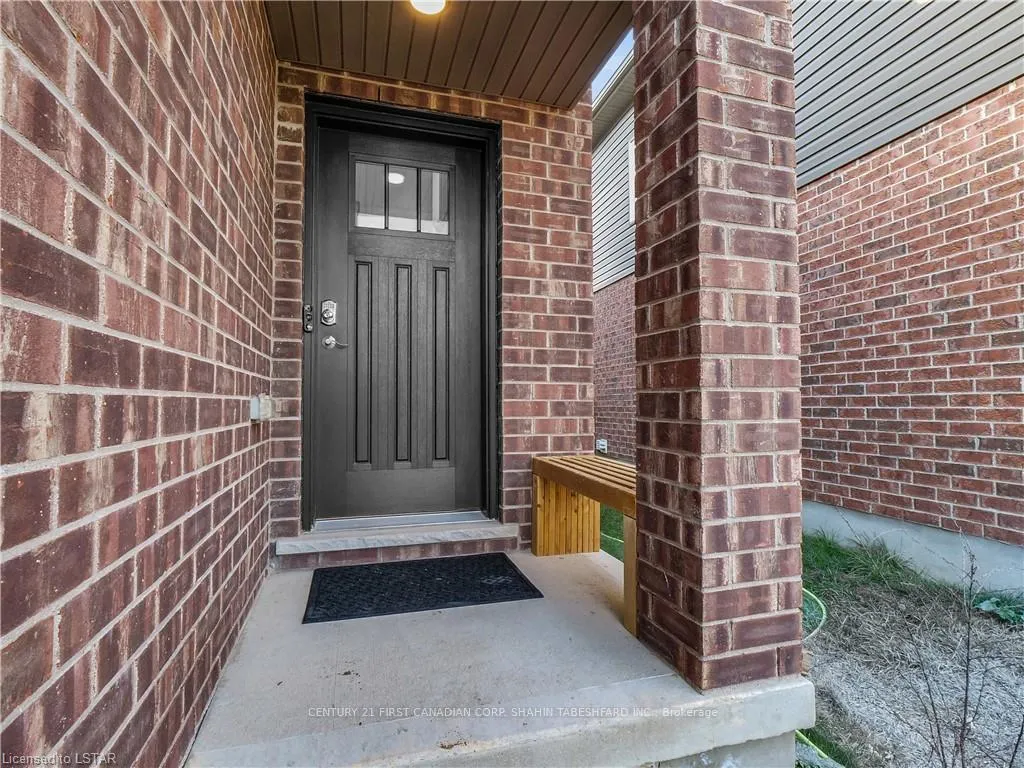 Photo 2 of 3297 Casson Way, London, South W — HOMEH