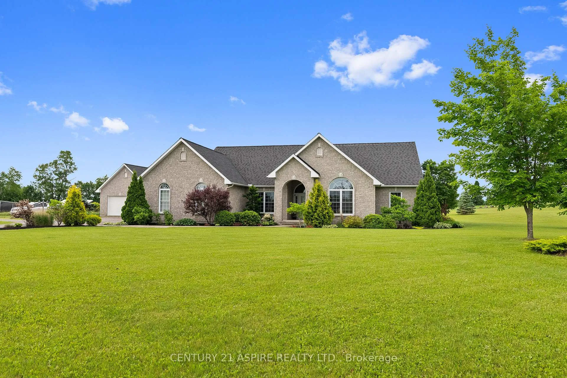 Photo 2 of 6969 60 Highway, North Algona Wilberforce, North Algona/Wilberforce Twp — HOMEH