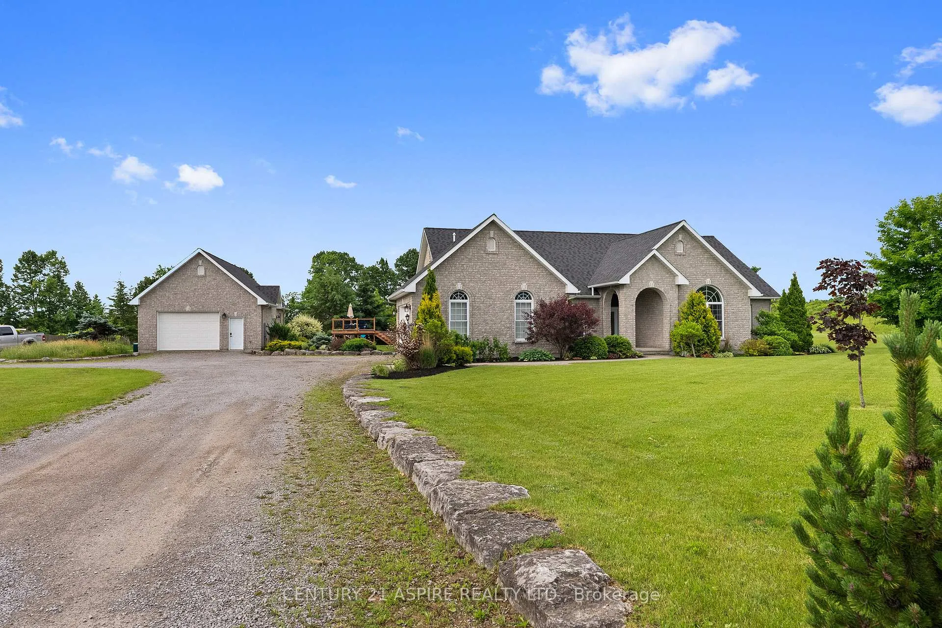 Photo 1 of 6969 60 Highway, North Algona Wilberforce, North Algona/Wilberforce Twp — HOMEH