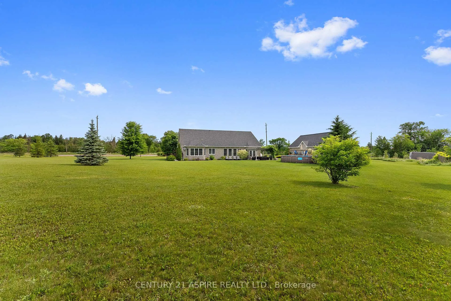 Photo 37 of 6969 60 Highway, North Algona Wilberforce, North Algona/Wilberforce Twp — HOMEH