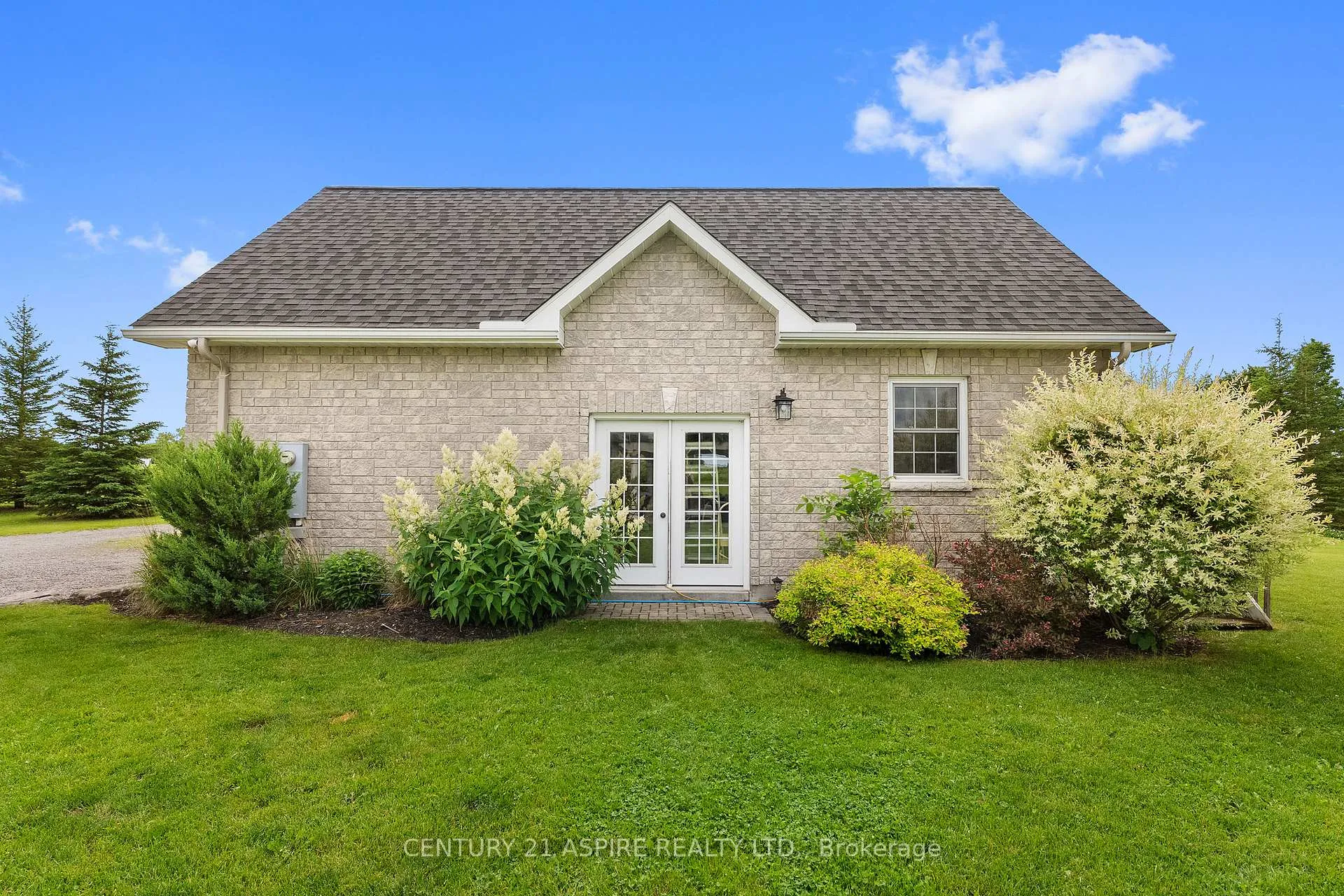 Photo 39 of 6969 60 Highway, North Algona Wilberforce, North Algona/Wilberforce Twp — HOMEH
