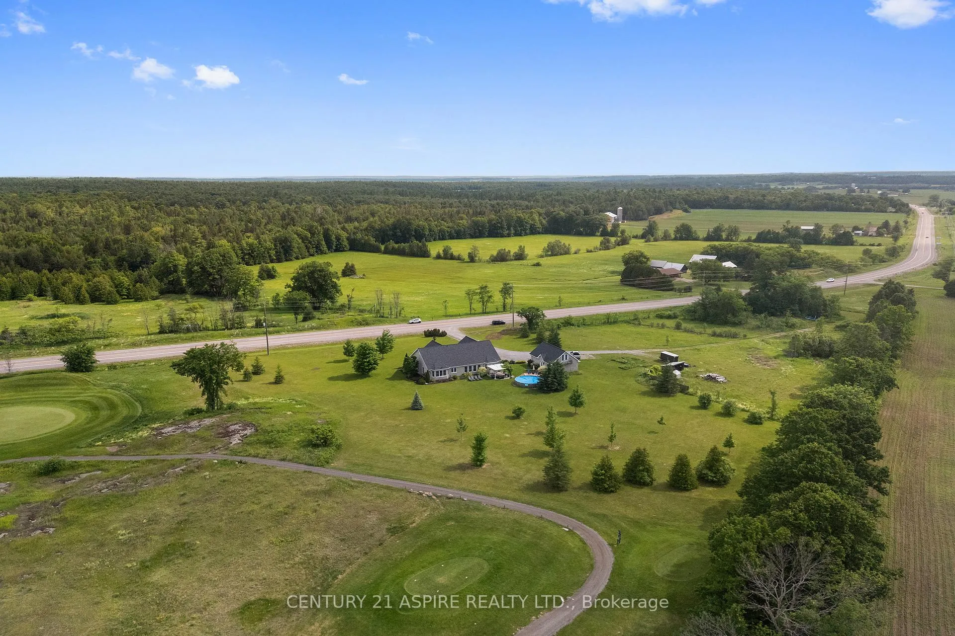 Photo 40 of 6969 60 Highway, North Algona Wilberforce, North Algona/Wilberforce Twp — HOMEH