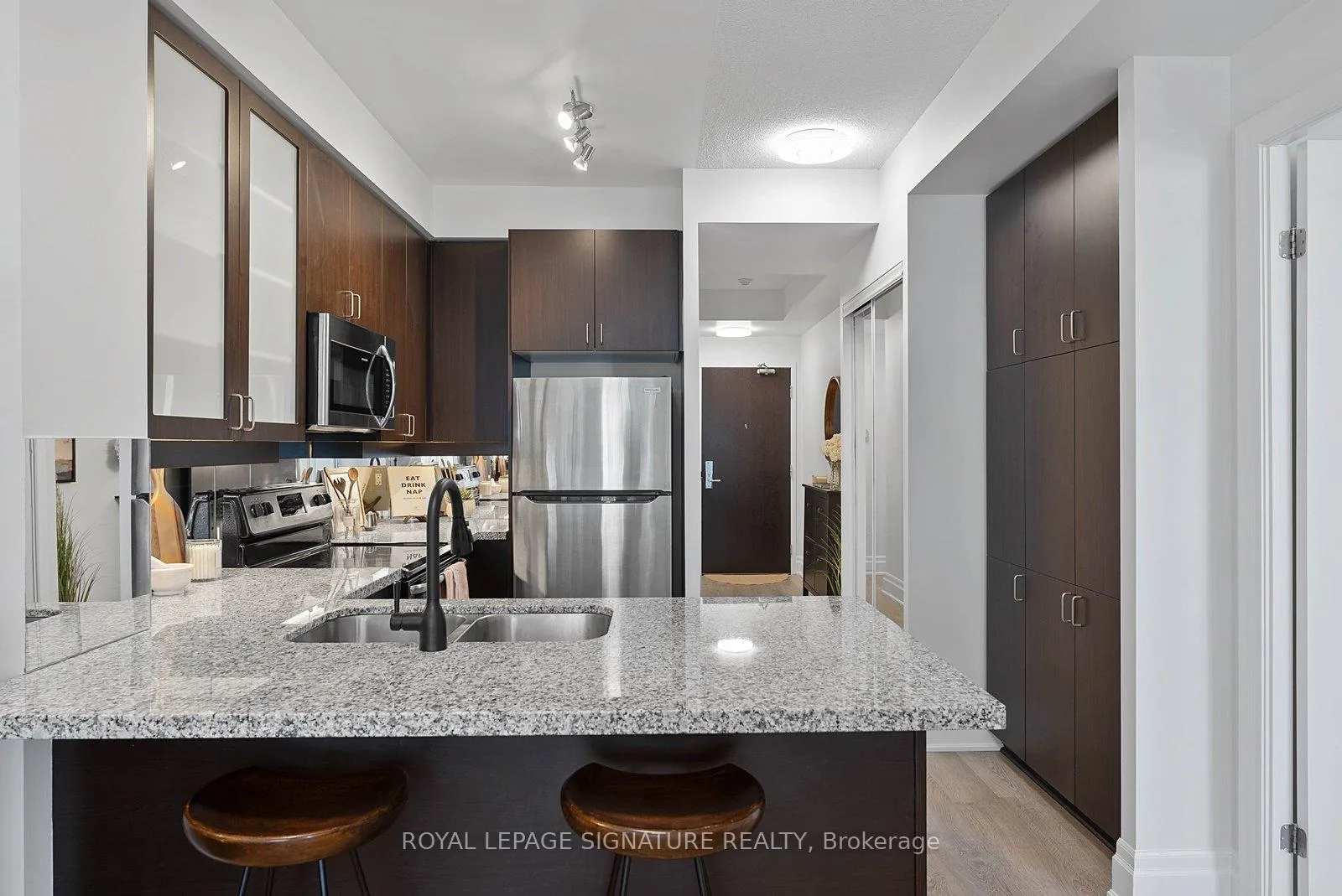 Photo 7 of Unit 412, 131 Upper Duke Crescent, Markham, Unionville — HOMEH