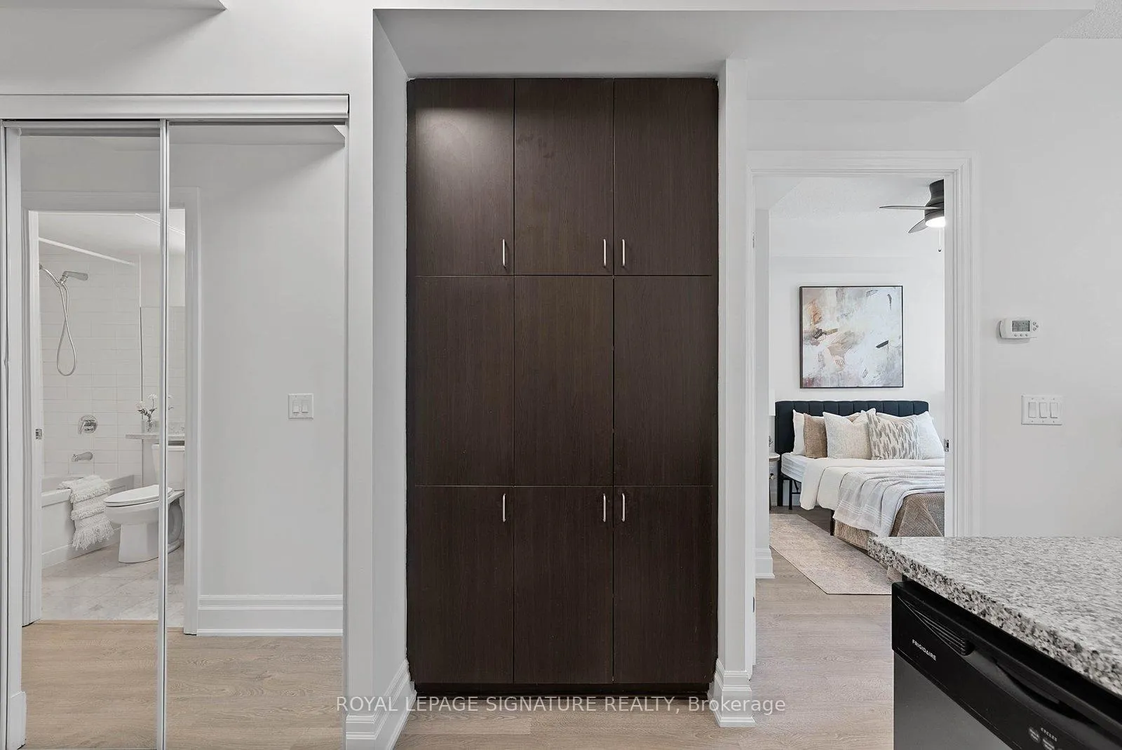 Photo 11 of Unit 412, 131 Upper Duke Crescent, Markham, Unionville — HOMEH