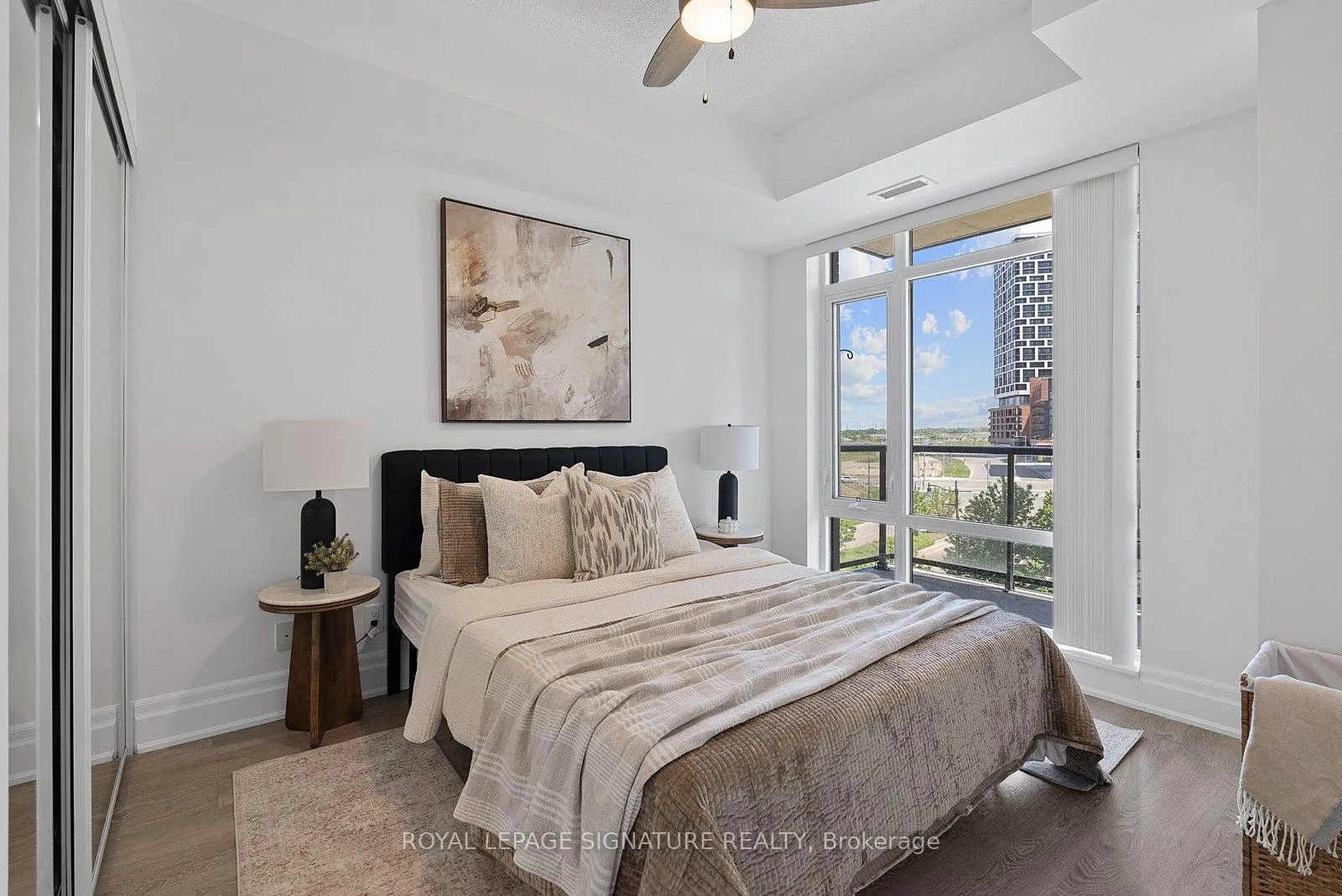 Photo 12 of Unit 412, 131 Upper Duke Crescent, Markham, Unionville — HOMEH