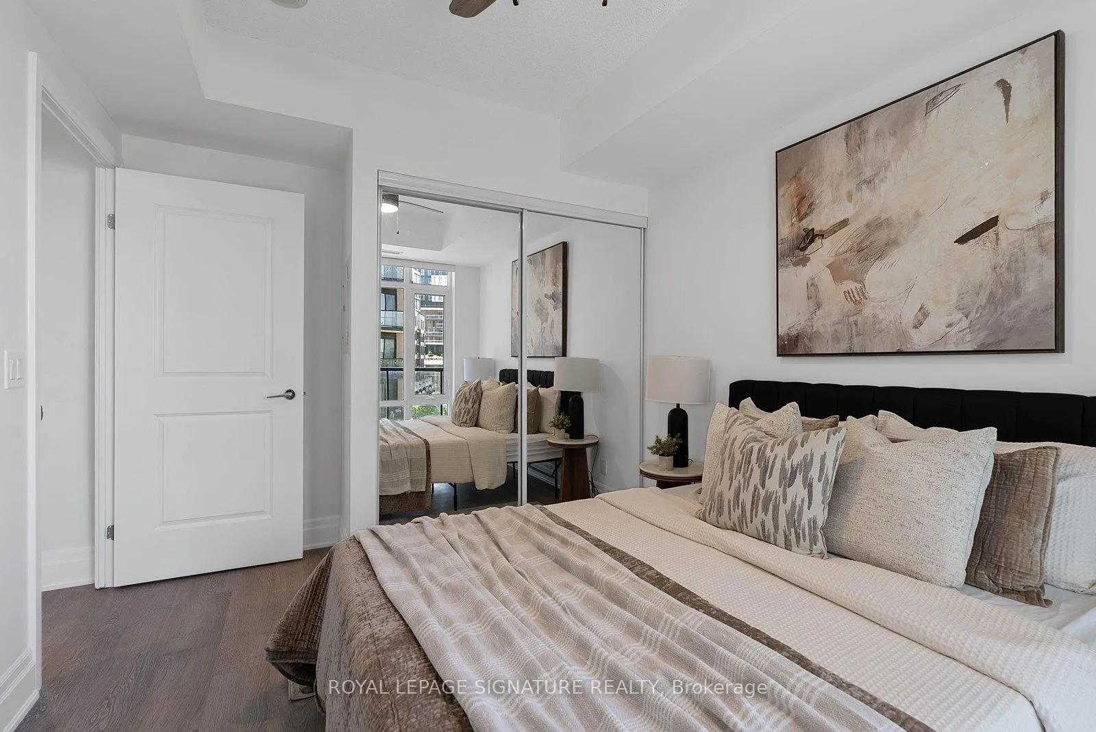Photo 13 of Unit 412, 131 Upper Duke Crescent, Markham, Unionville — HOMEH
