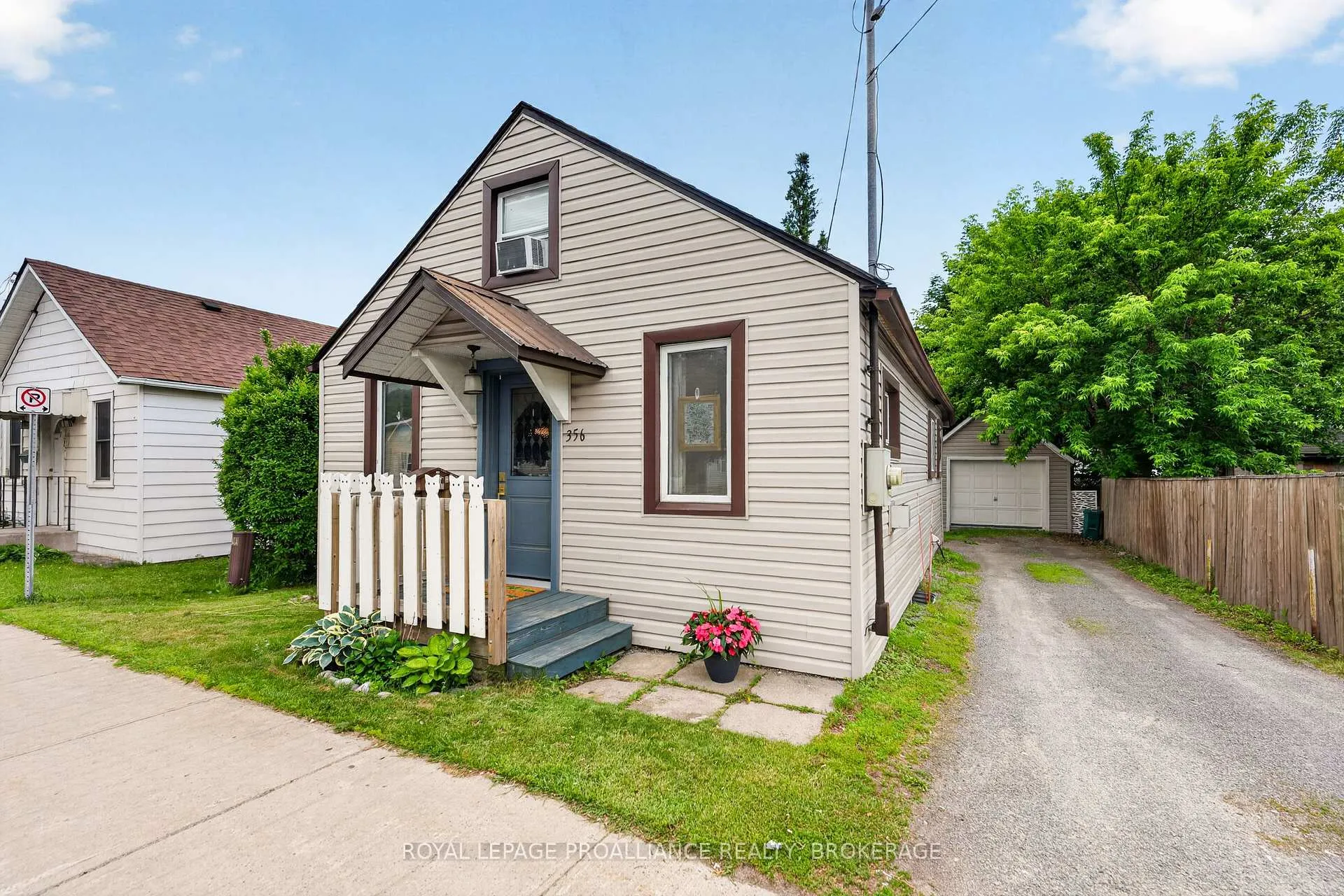 Photo 2 of 356 Elliott Avenue, Kingston, East of Sir John A. Blvd — HOMEH