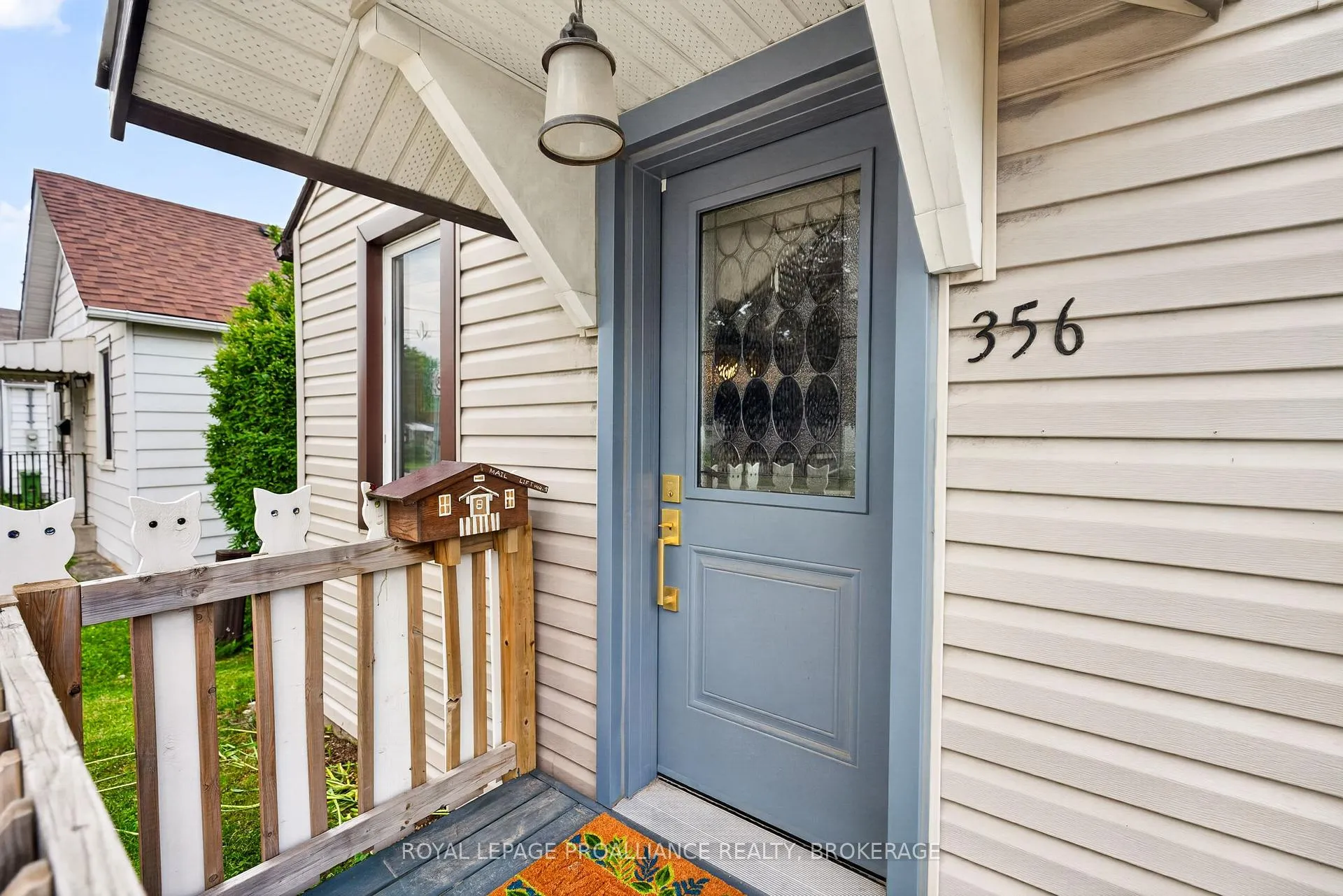 Photo 3 of 356 Elliott Avenue, Kingston, East of Sir John A. Blvd — HOMEH