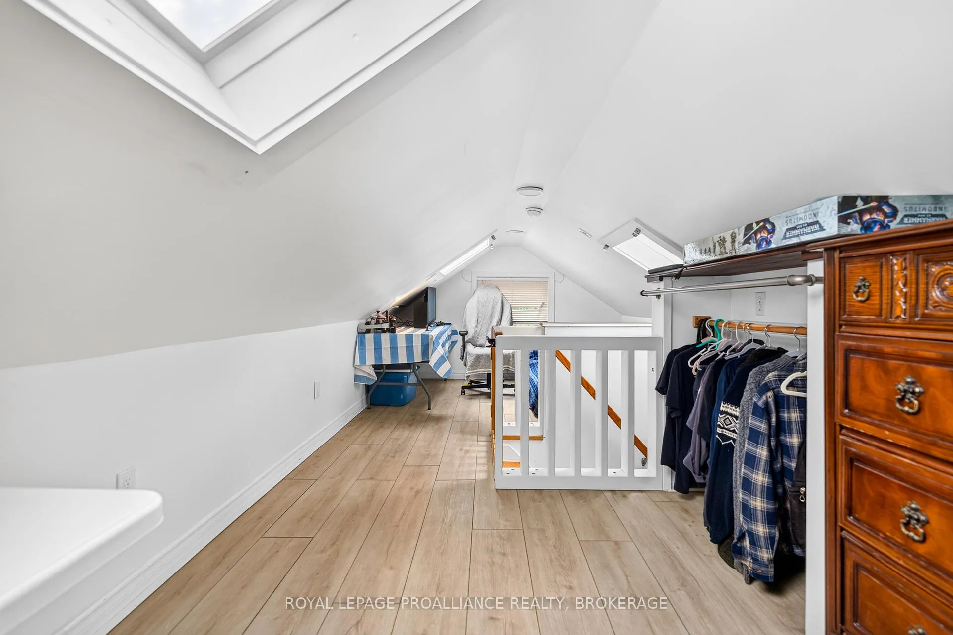 Photo 19 of 356 Elliott Avenue, Kingston, East of Sir John A. Blvd — HOMEH