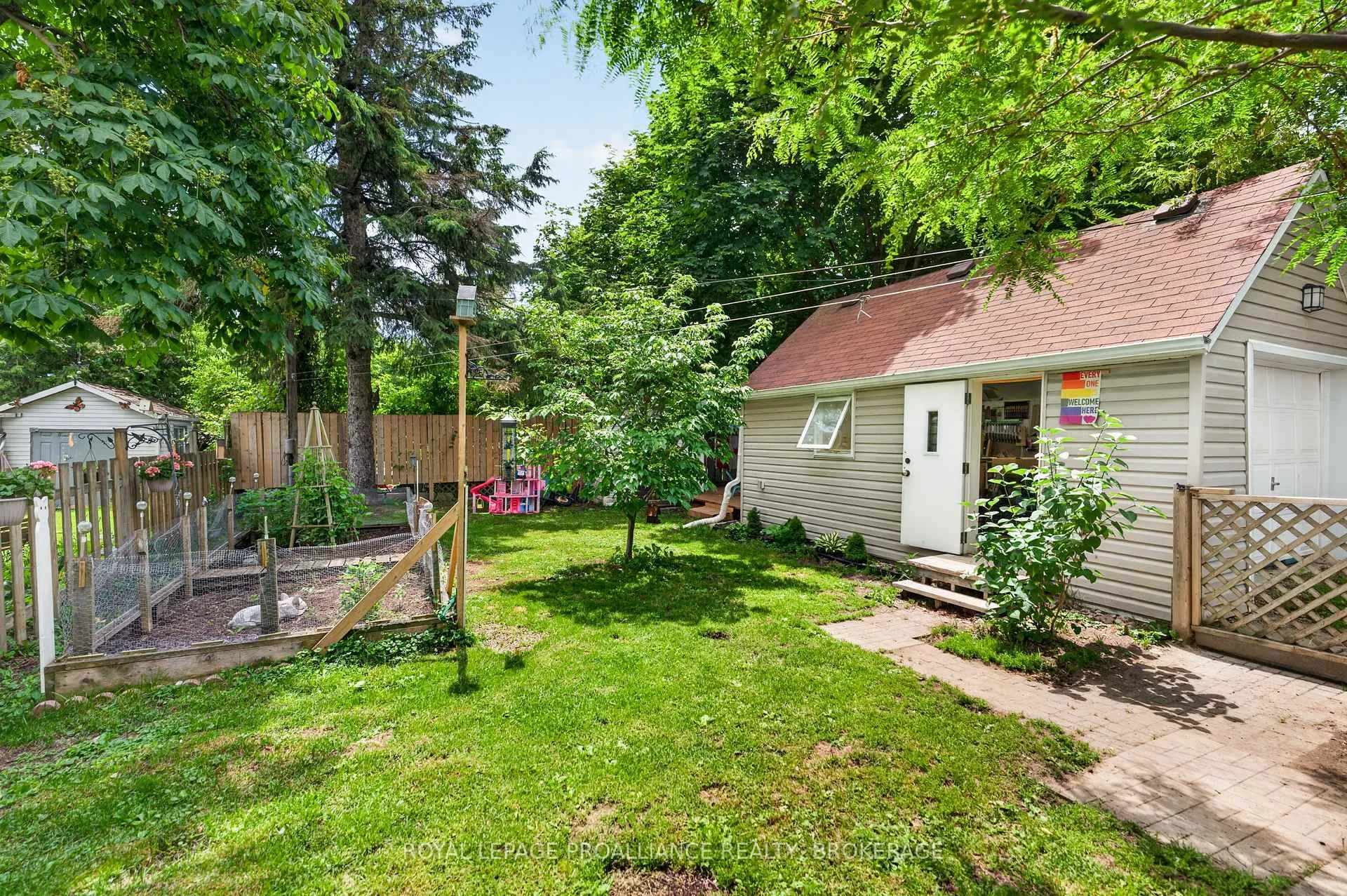 Photo 25 of 356 Elliott Avenue, Kingston, East of Sir John A. Blvd — HOMEH