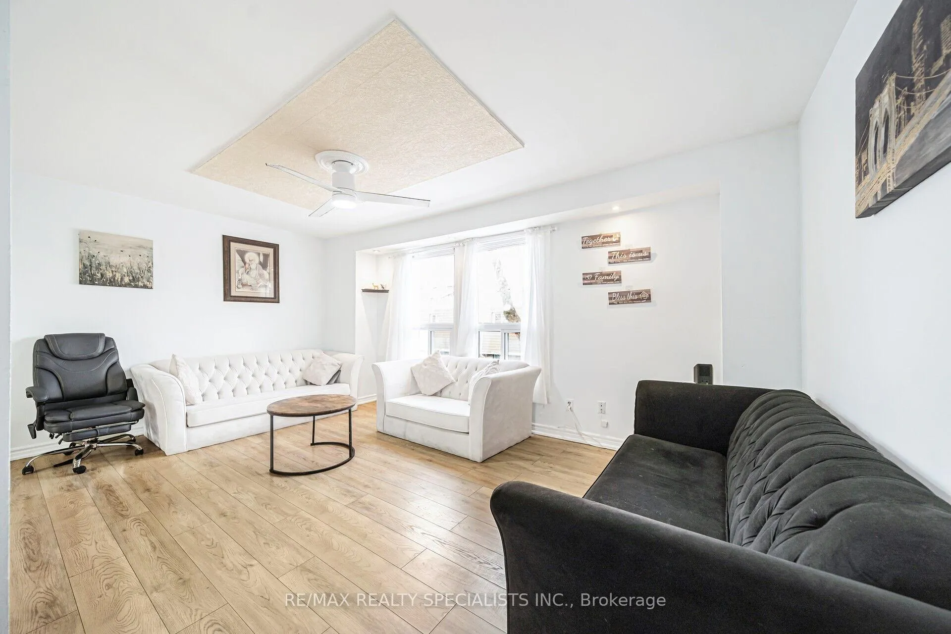 Photo 3 of 66 Enmount Drive, Brampton, Southgate — HOMEH