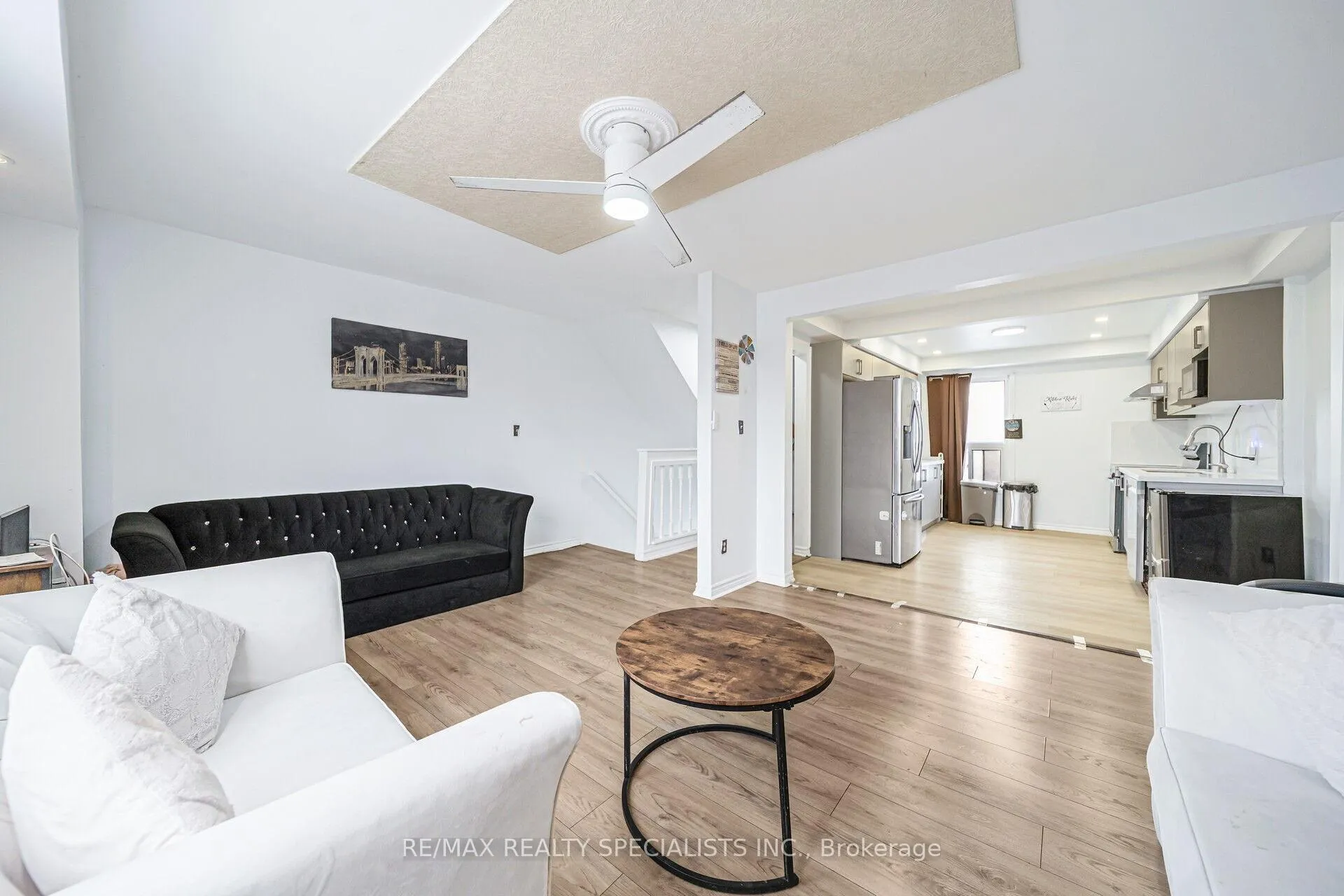 Photo 5 of 66 Enmount Drive, Brampton, Southgate — HOMEH
