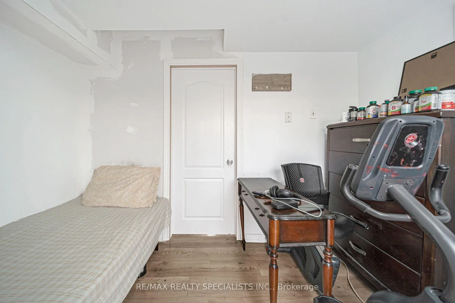 Photo 18 of 66 Enmount Drive, Brampton, Southgate — HOMEH