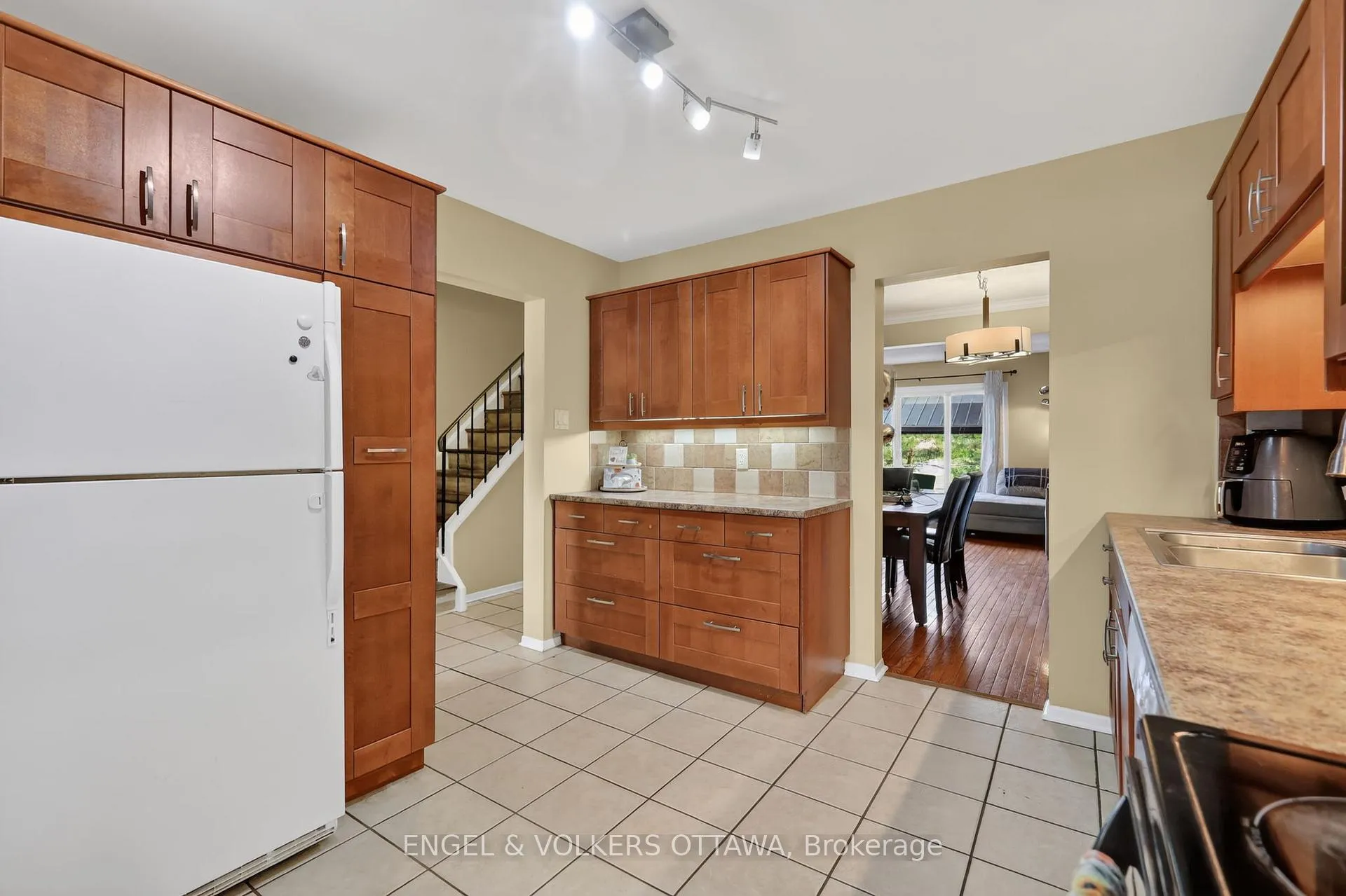 Photo 19 of 6269 Paddler Way, Ottawa, Hiawatha Park/Convent Glen — HOMEH