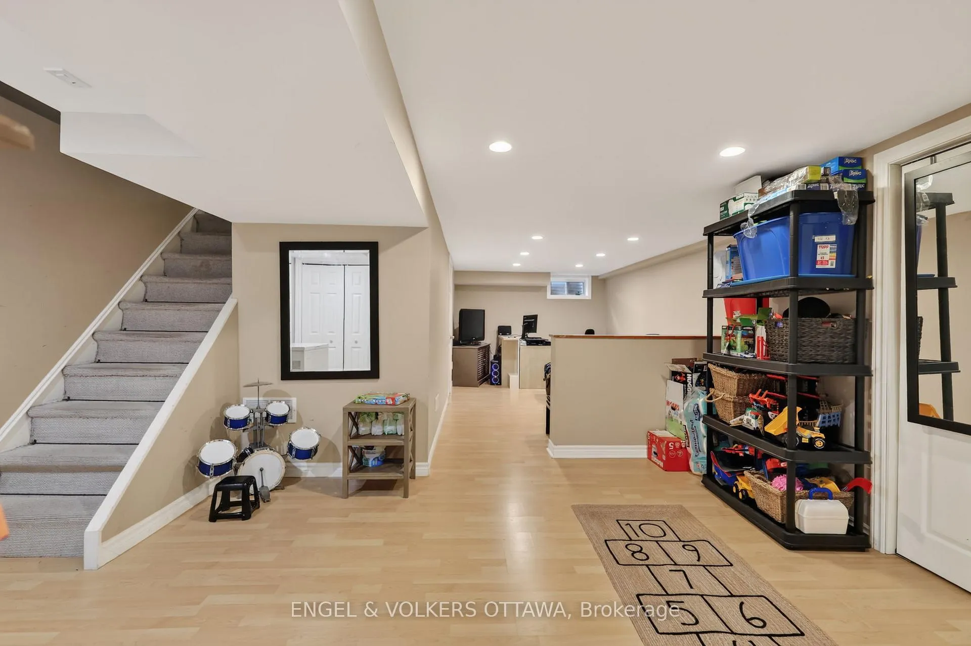 Photo 33 of 6269 Paddler Way, Ottawa, Hiawatha Park/Convent Glen — HOMEH