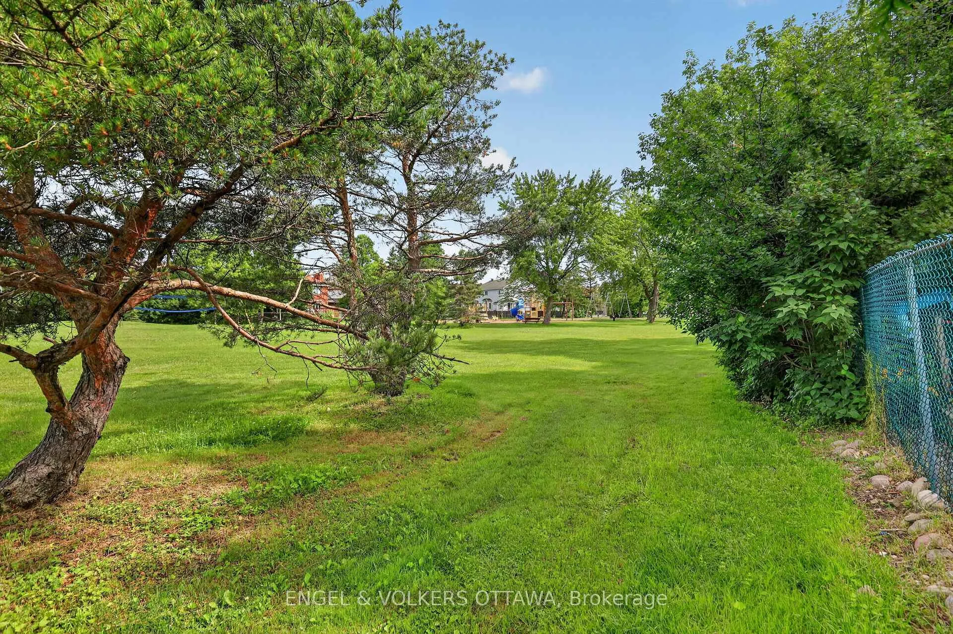 Photo 46 of 6269 Paddler Way, Ottawa, Hiawatha Park/Convent Glen — HOMEH