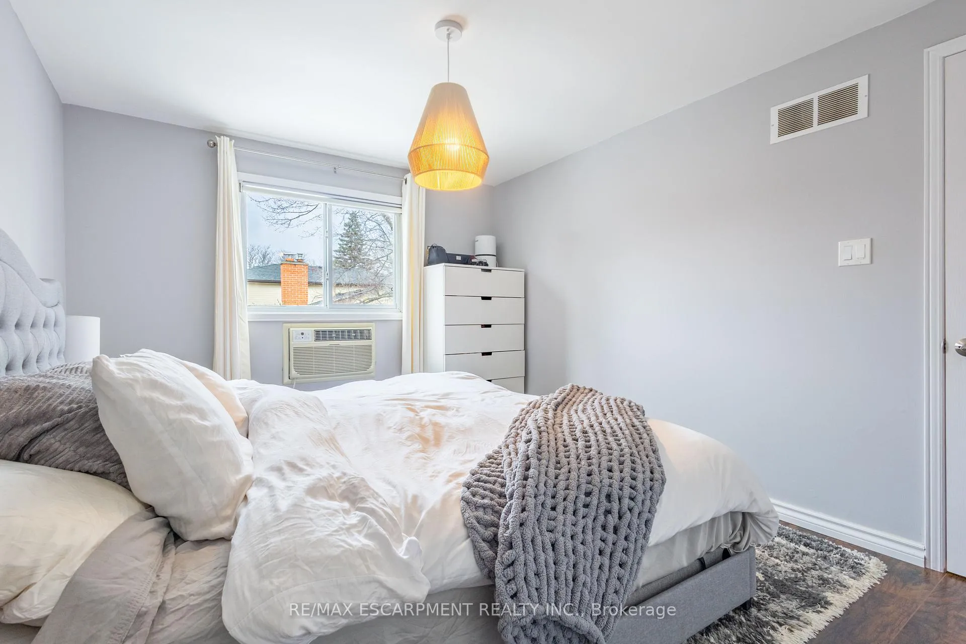 Photo 17 of 72 Athenia Drive, Hamilton, Stoney Creek Mountain — HOMEH