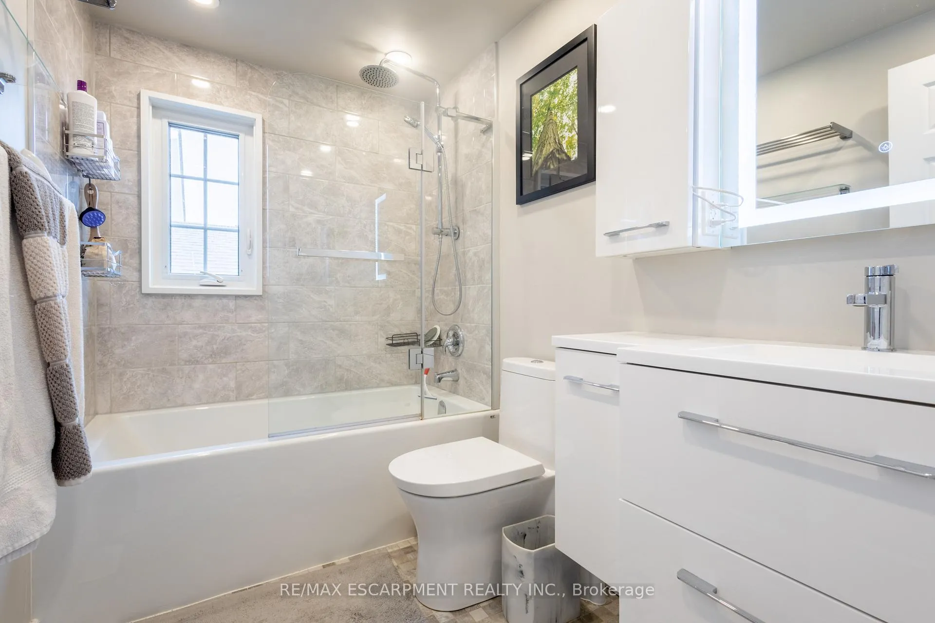 Photo 24 of 72 Athenia Drive, Hamilton, Stoney Creek Mountain — HOMEH