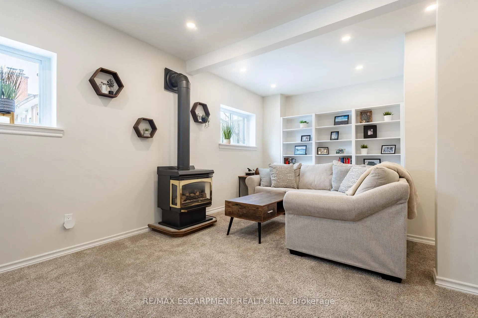 Photo 27 of 72 Athenia Drive, Hamilton, Stoney Creek Mountain — HOMEH