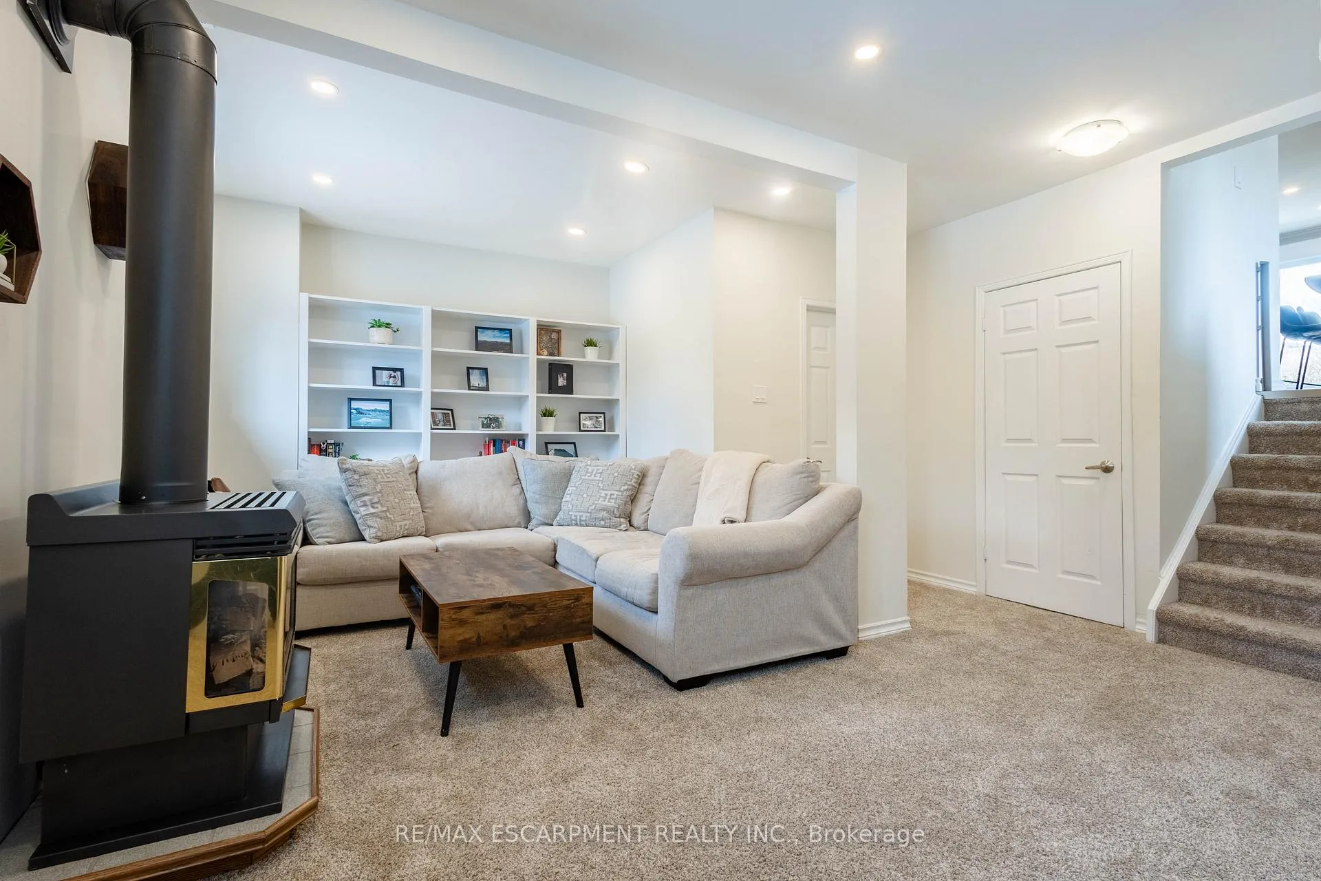 Photo 28 of 72 Athenia Drive, Hamilton, Stoney Creek Mountain — HOMEH