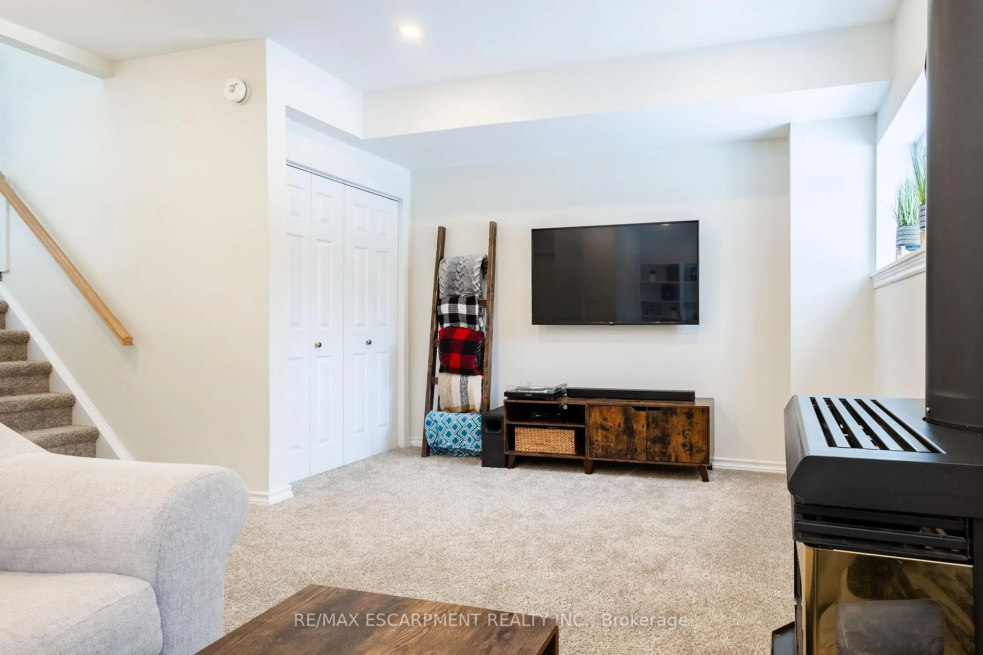 Photo 29 of 72 Athenia Drive, Hamilton, Stoney Creek Mountain — HOMEH