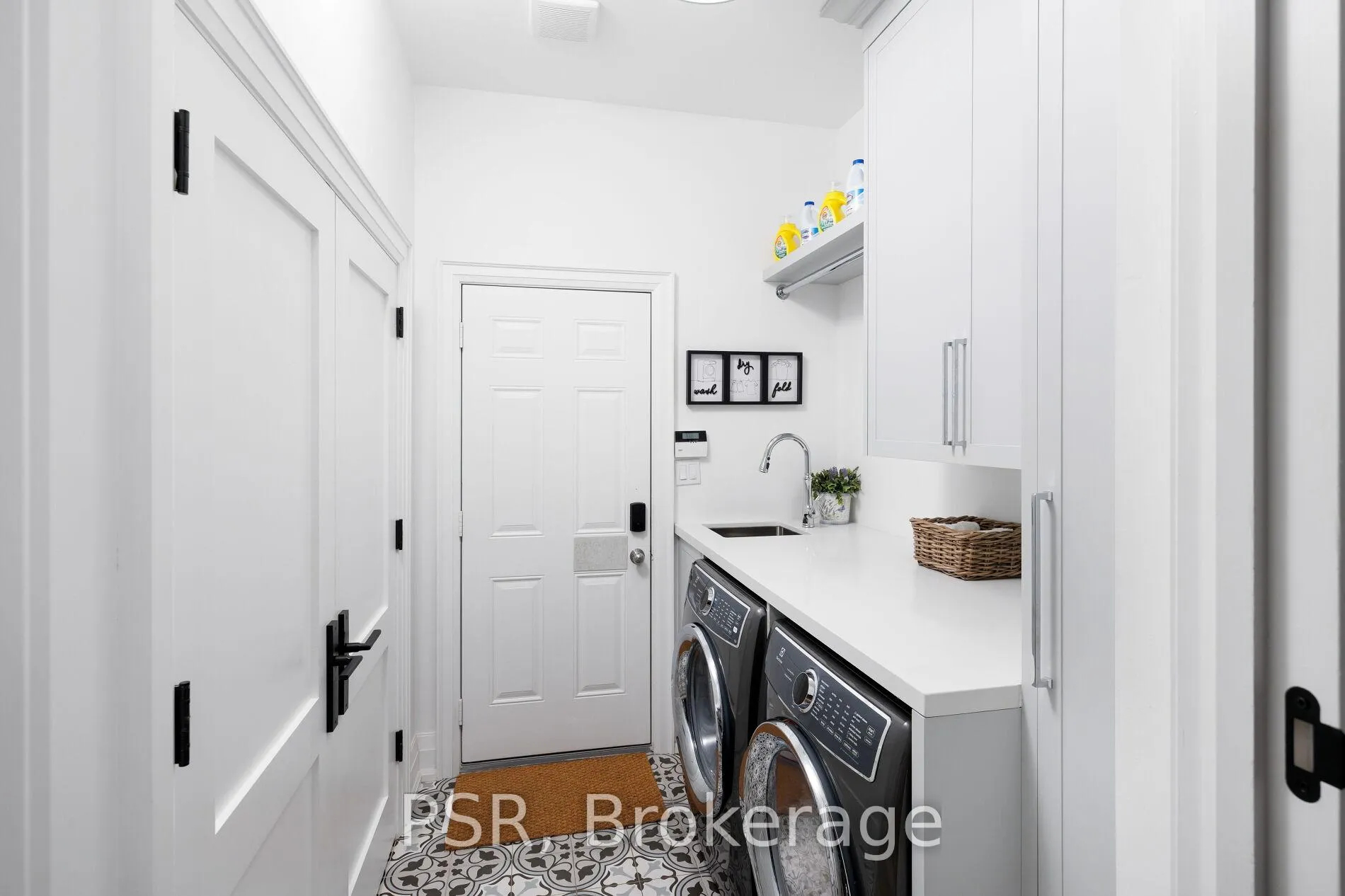 Photo 30 of 2040 Bingley Crescent, Oakville, Bronte Creek — HOMEH