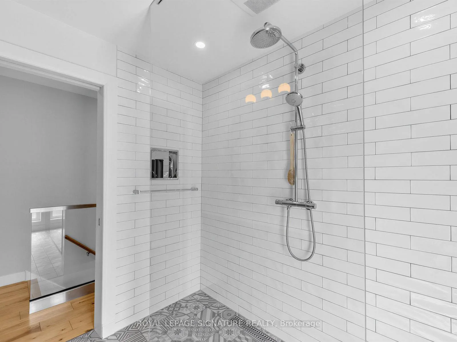 Photo 26 of 122 Donlands Avenue, Toronto, Danforth Village-East York — HOMEH