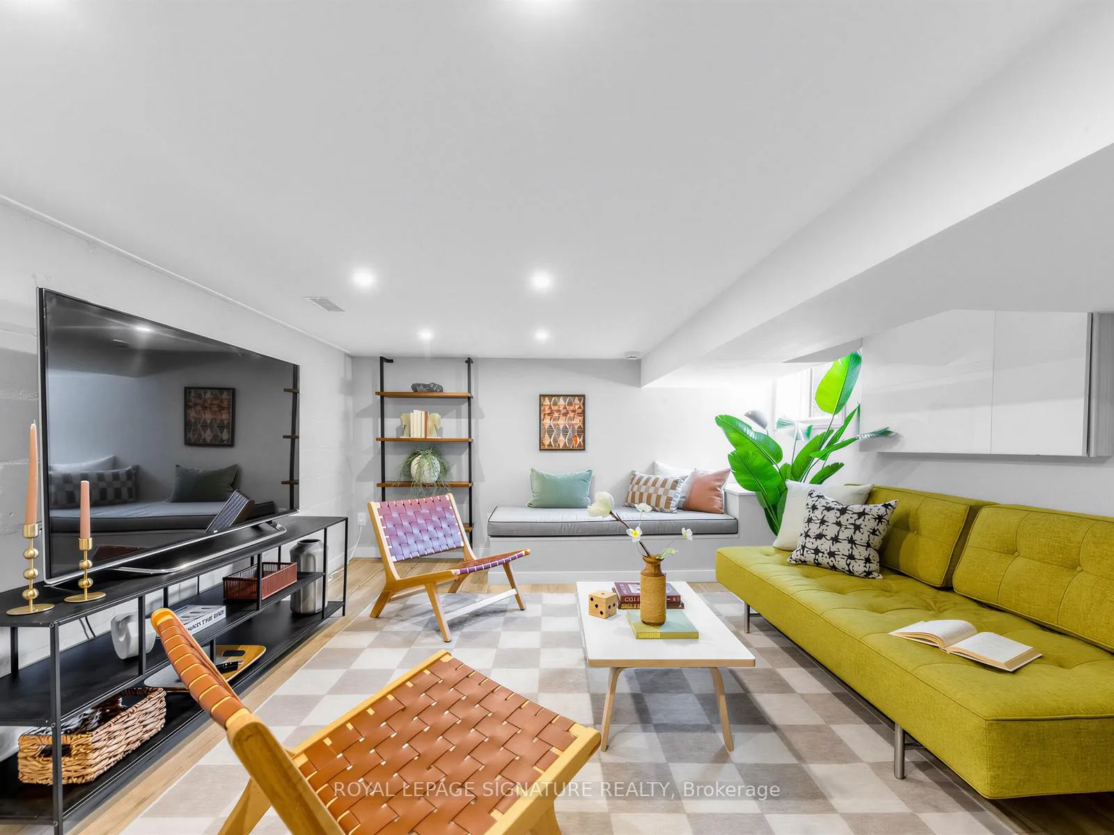 Photo 27 of 122 Donlands Avenue, Toronto, Danforth Village-East York — HOMEH