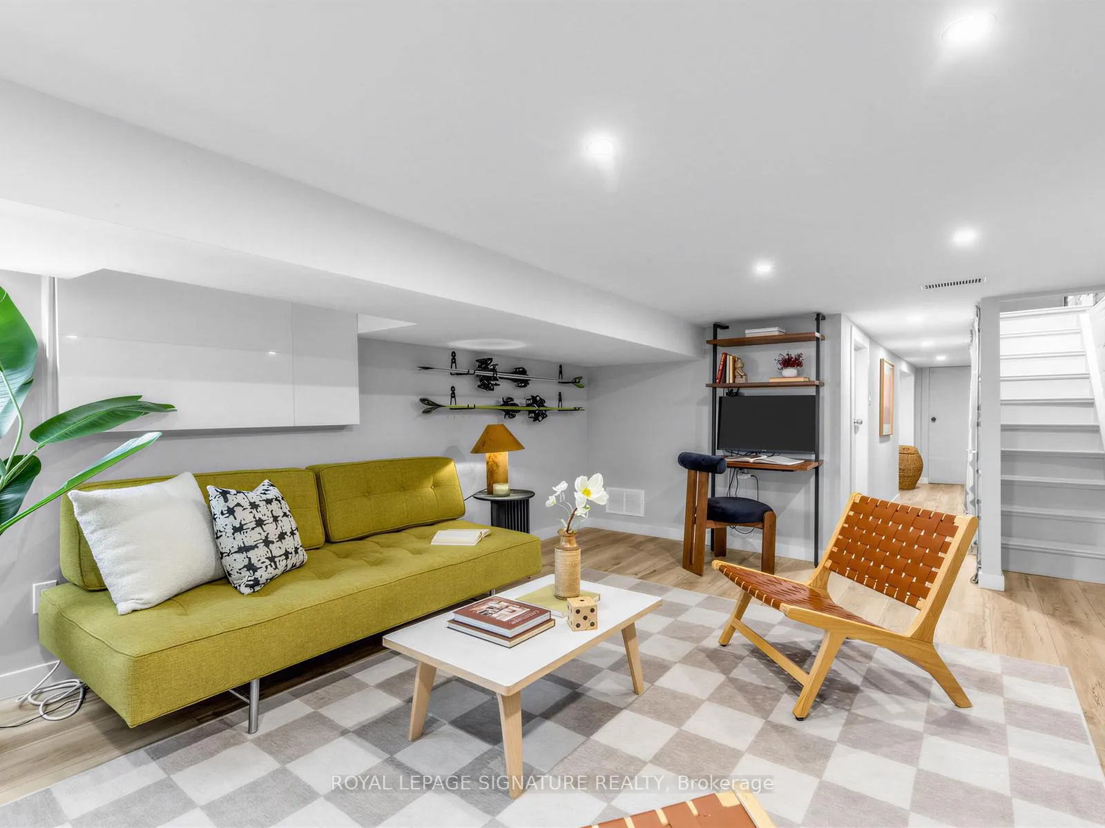 Photo 28 of 122 Donlands Avenue, Toronto, Danforth Village-East York — HOMEH