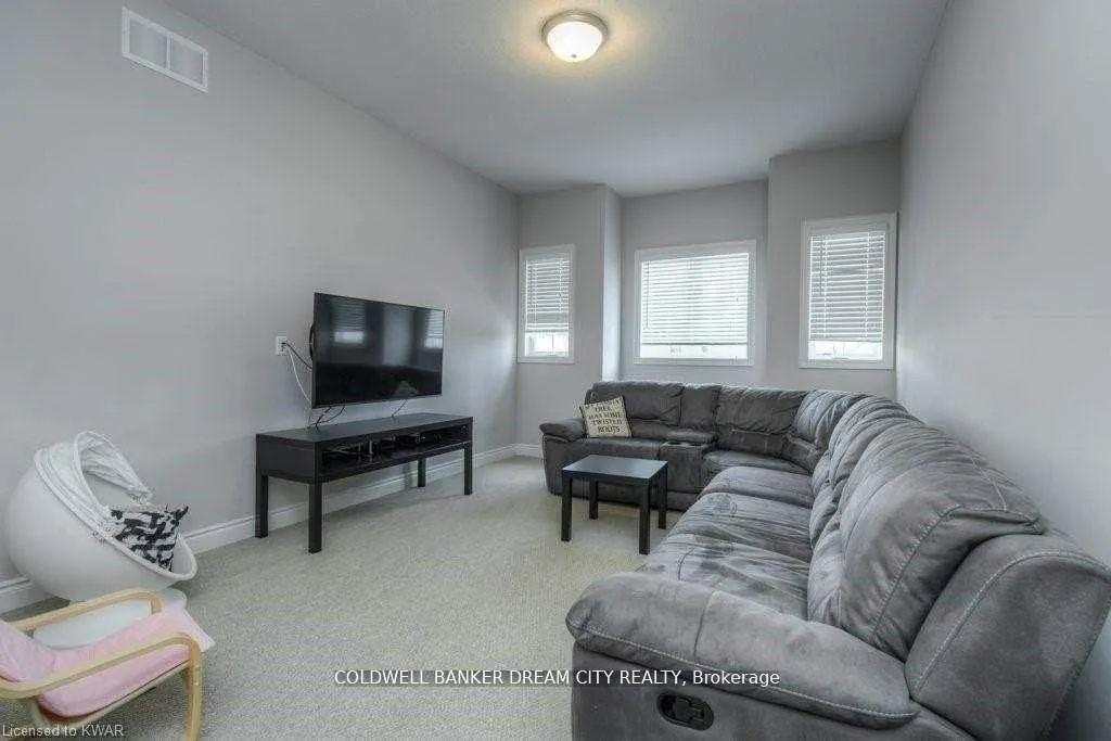 Photo 6 of 235 Birkinshaw Road, Cambridge, Christopher-Champlain — HOMEH